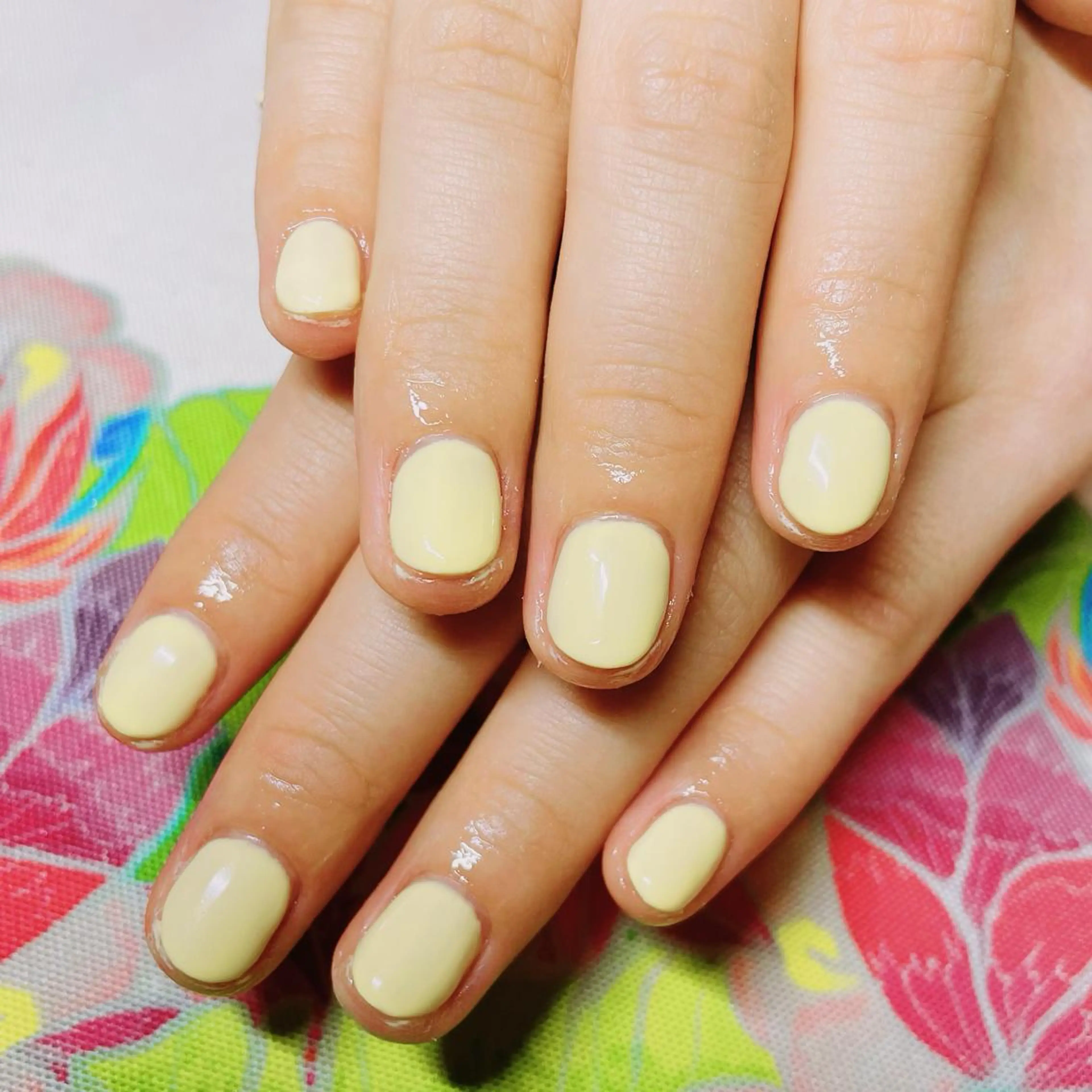 ネイル パステルネイル 春ネイル 黄色 Nail salon Ariettyのネイルデザイン