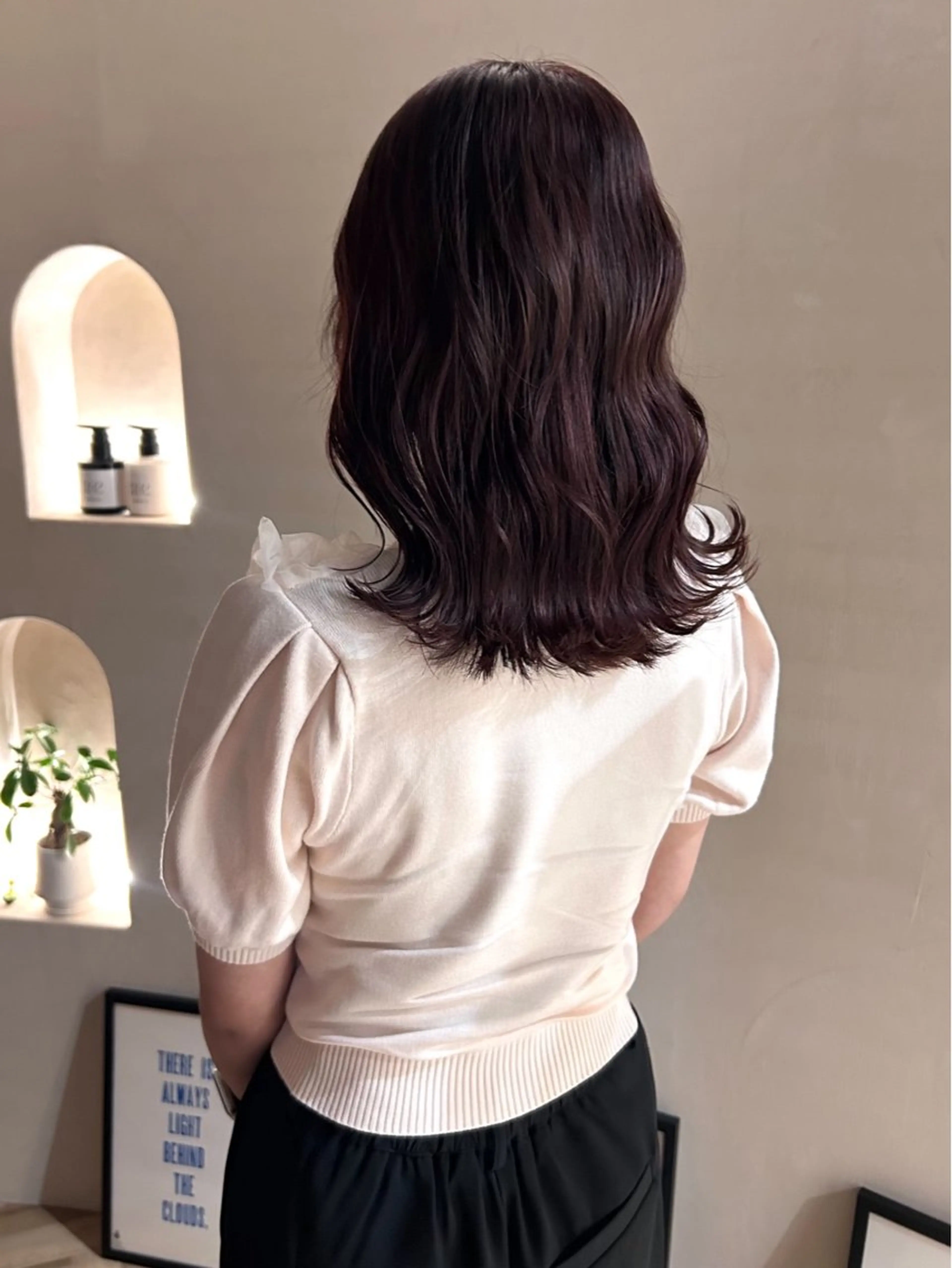 セミロング 菅野 亮乙のヘアスタイル