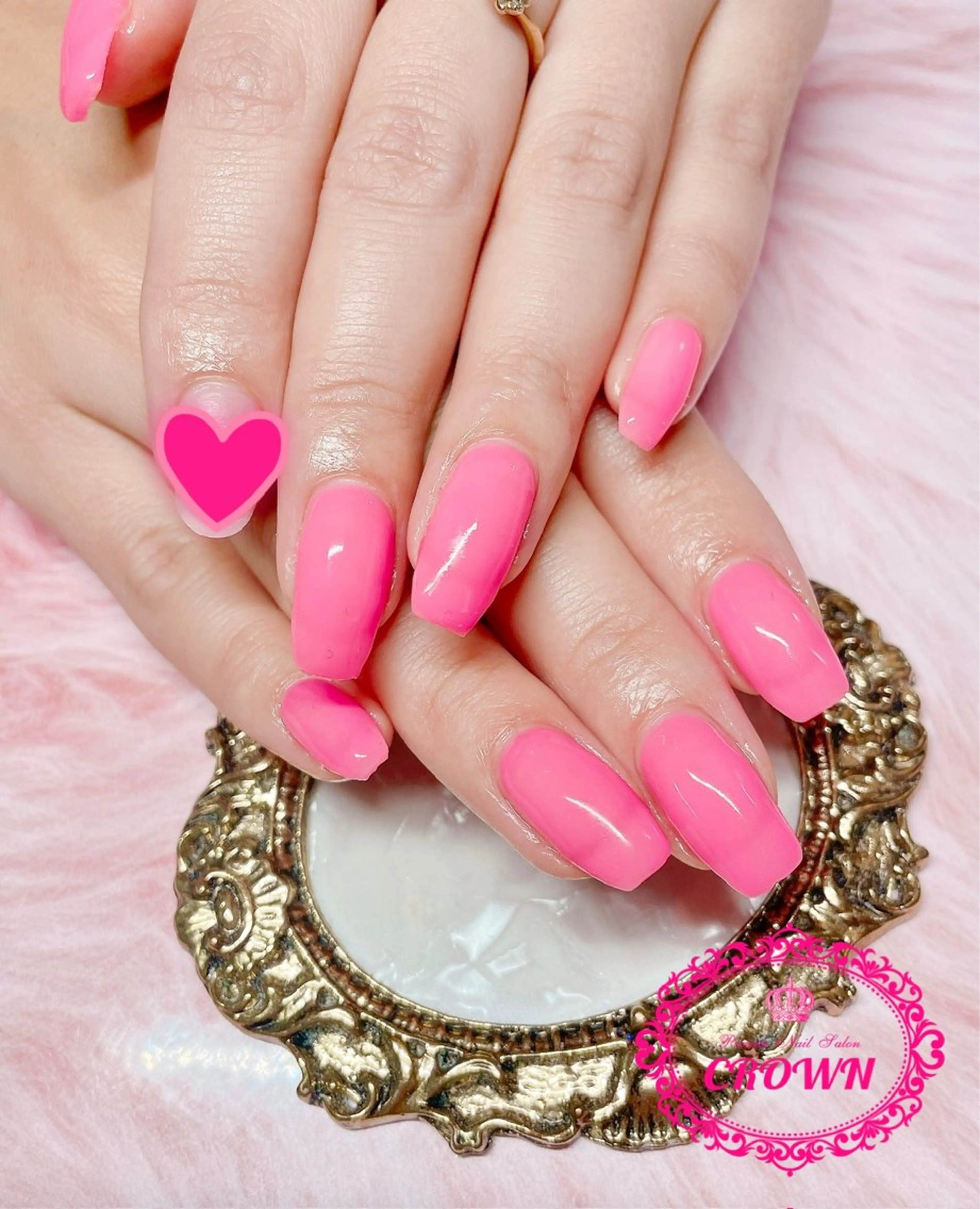 ネイル CROWN プライベートサロンのネイルデザイン