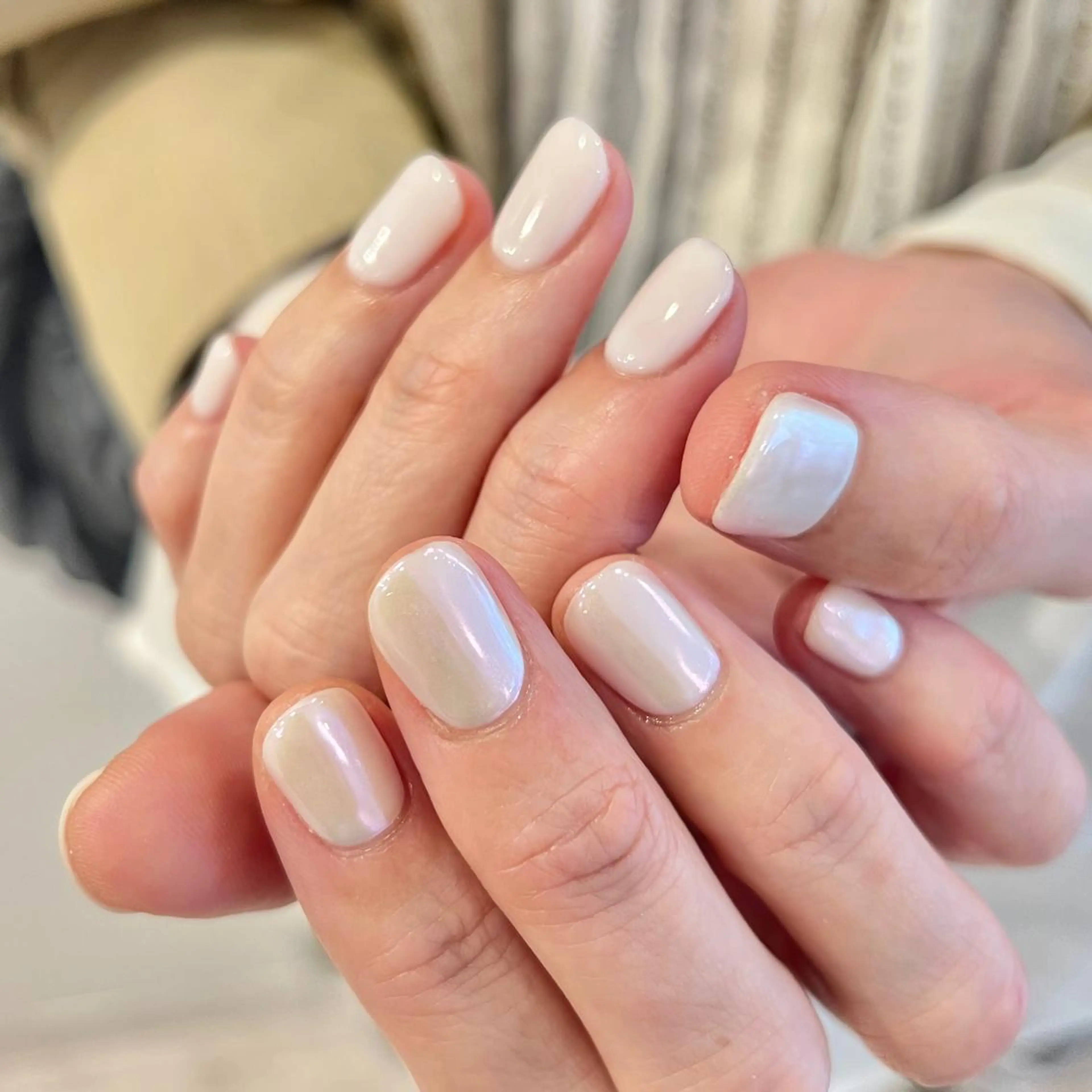 ネイル オーロラネイル ミラーネイル 持ち込み ニュアンスネイル オフィスネイル ハンドネイル REHTOF |朝7時Open☀️のネイルデザイン