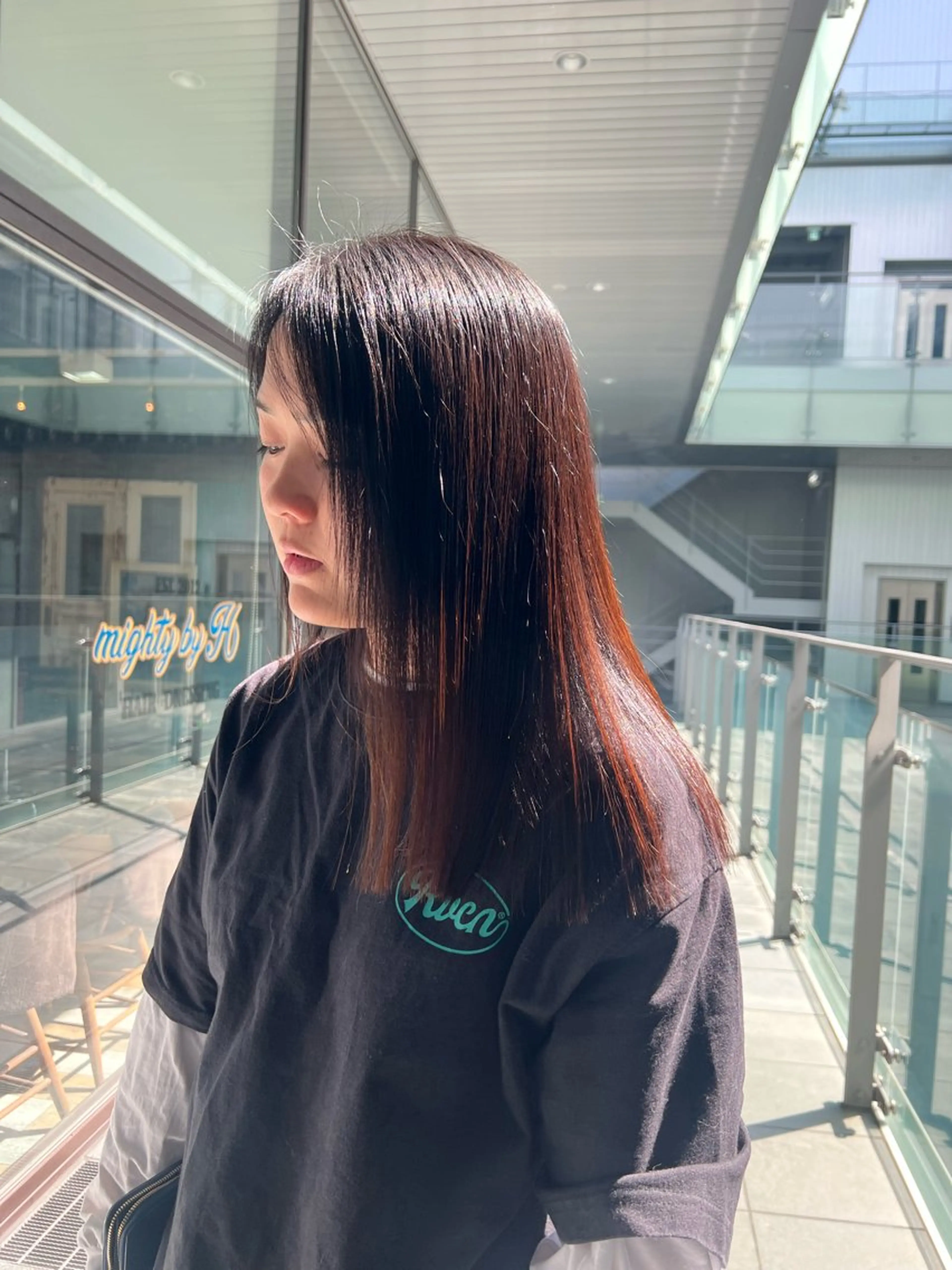 ミディアム 縮毛矯正 田中 蘭菜のヘアスタイル