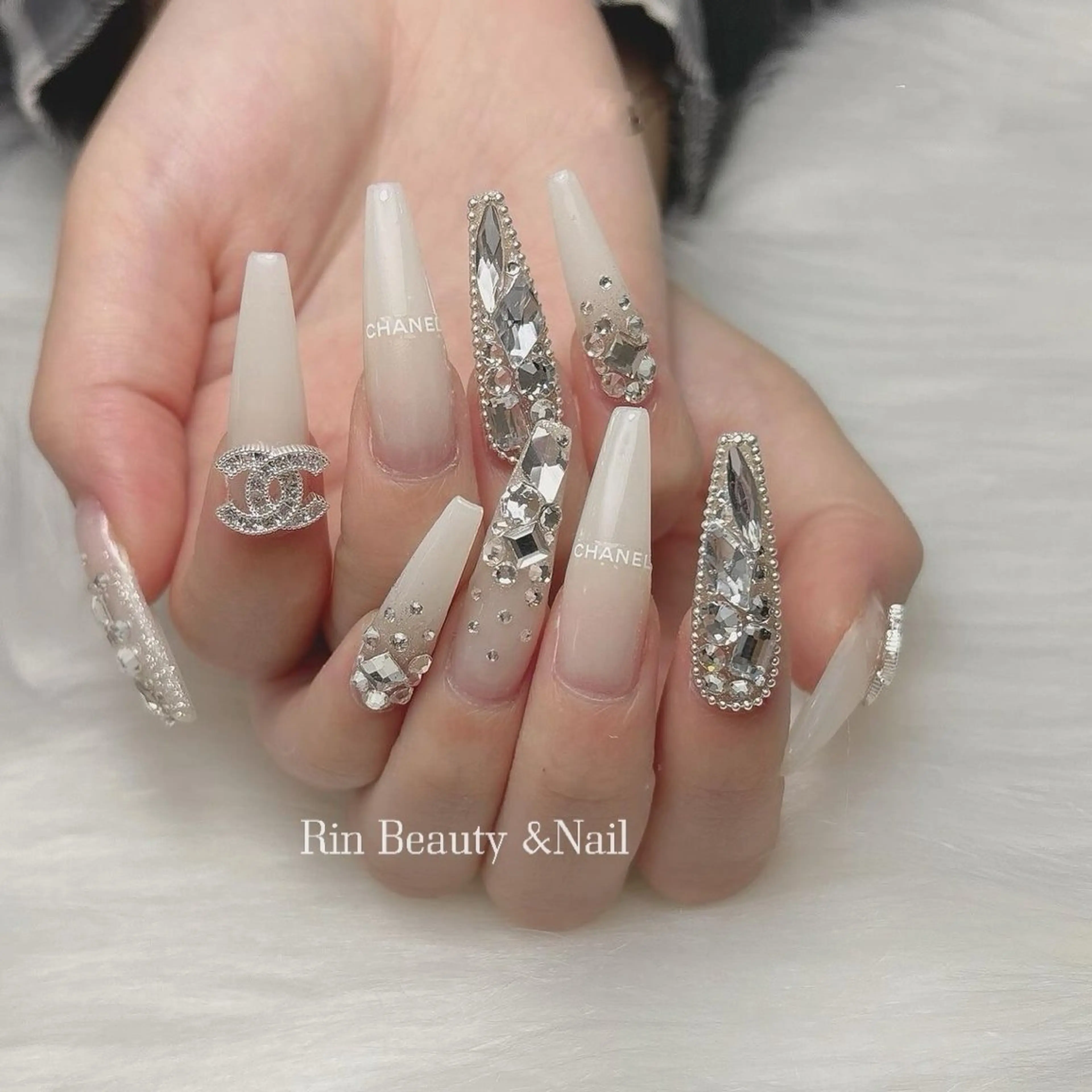 ネイル アートネイル フレンチネイル ジェルネイル 韓国ネイル ミラーネイル Rin Nail 新大久保店のネイルデザイン