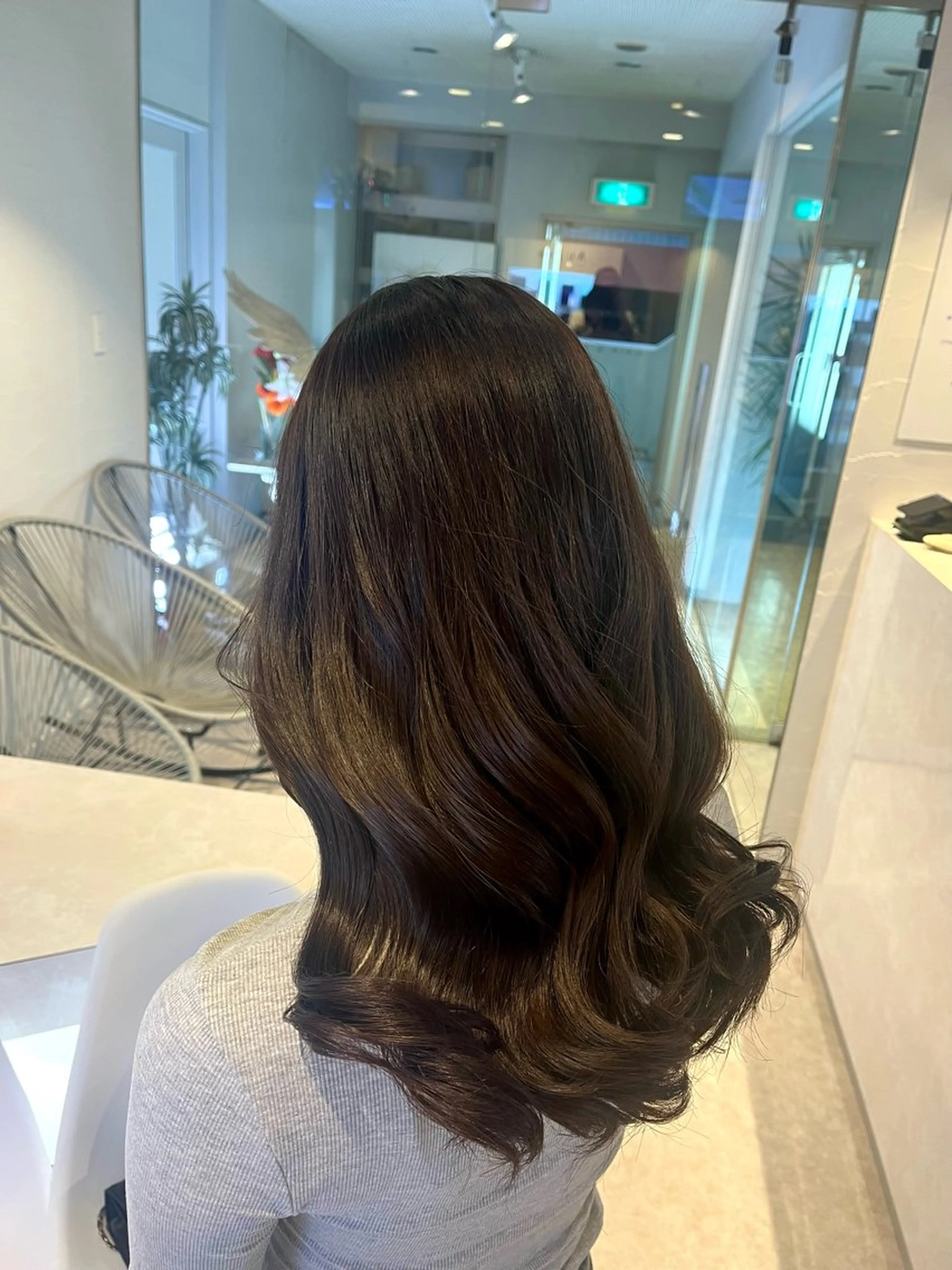 ロング カラー ヘアカラー トリートメント うしだ かおるのヘアスタイル