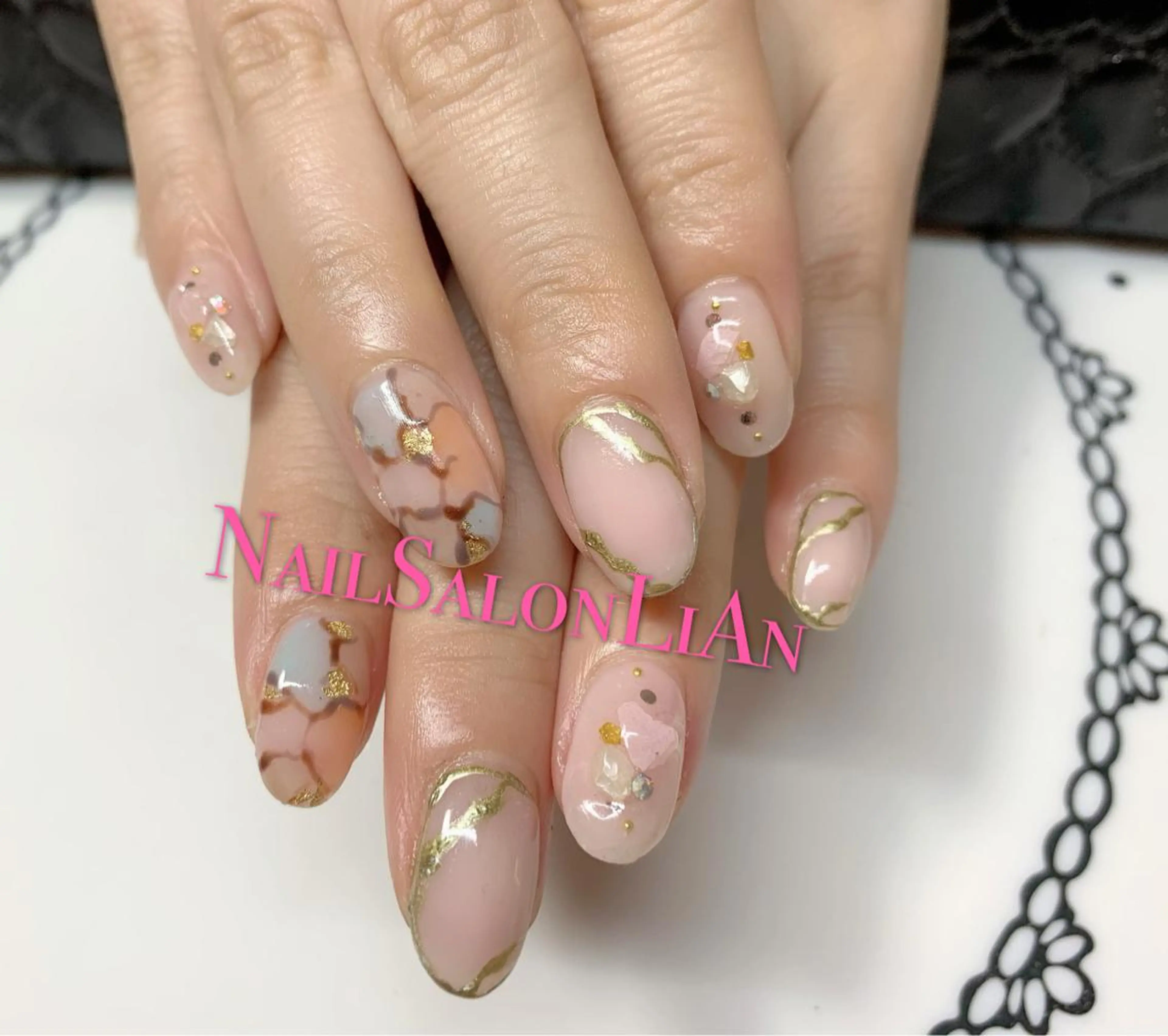 ネイル アートネイル 持ち込み シンプルネイル ストーンネイル NailSalon LiAnのネイルデザイン