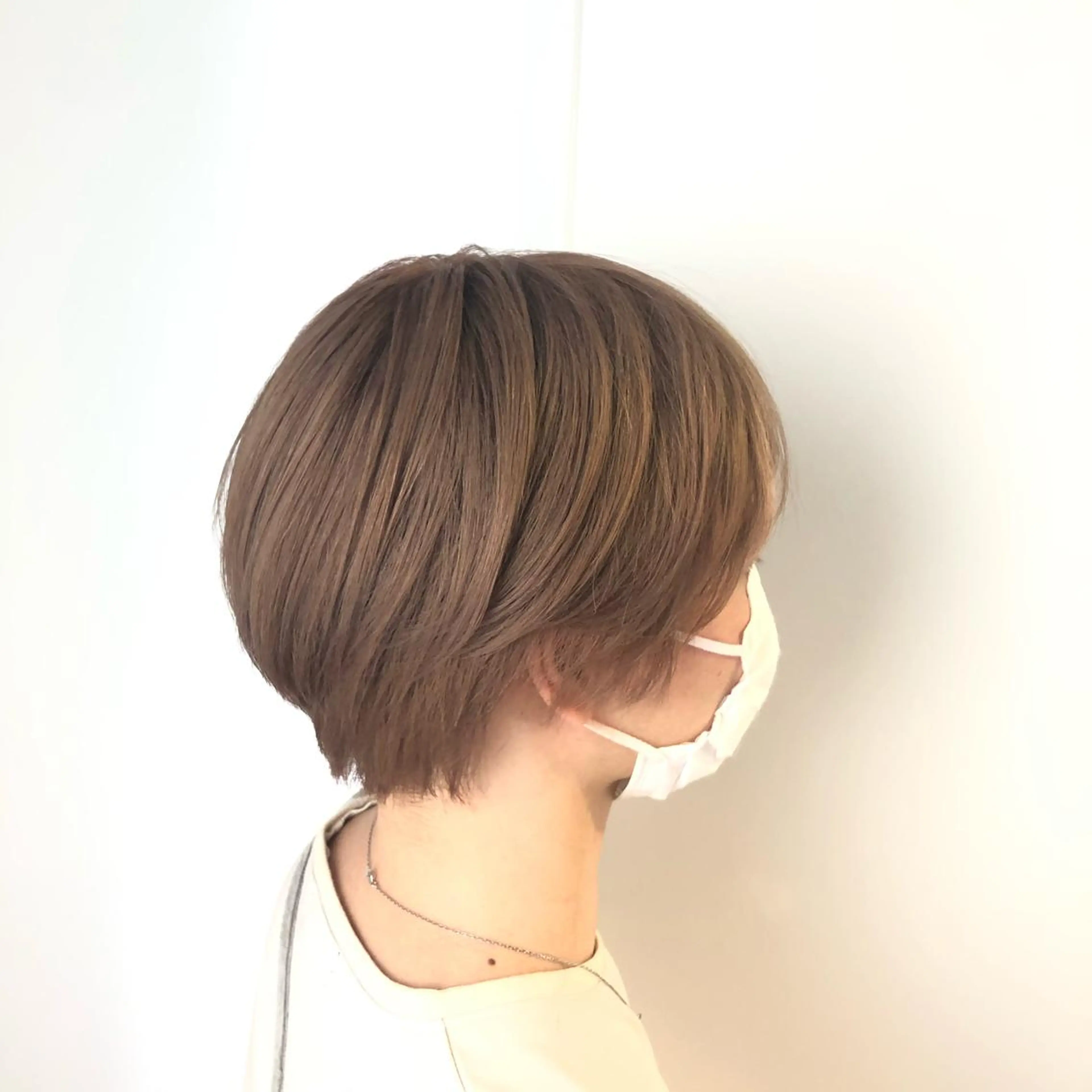 ショート カラー ベージュカラー ヌーディベージュ ショートヘア 髪質改善サロン 梅田/ヨナミネのヘアスタイル