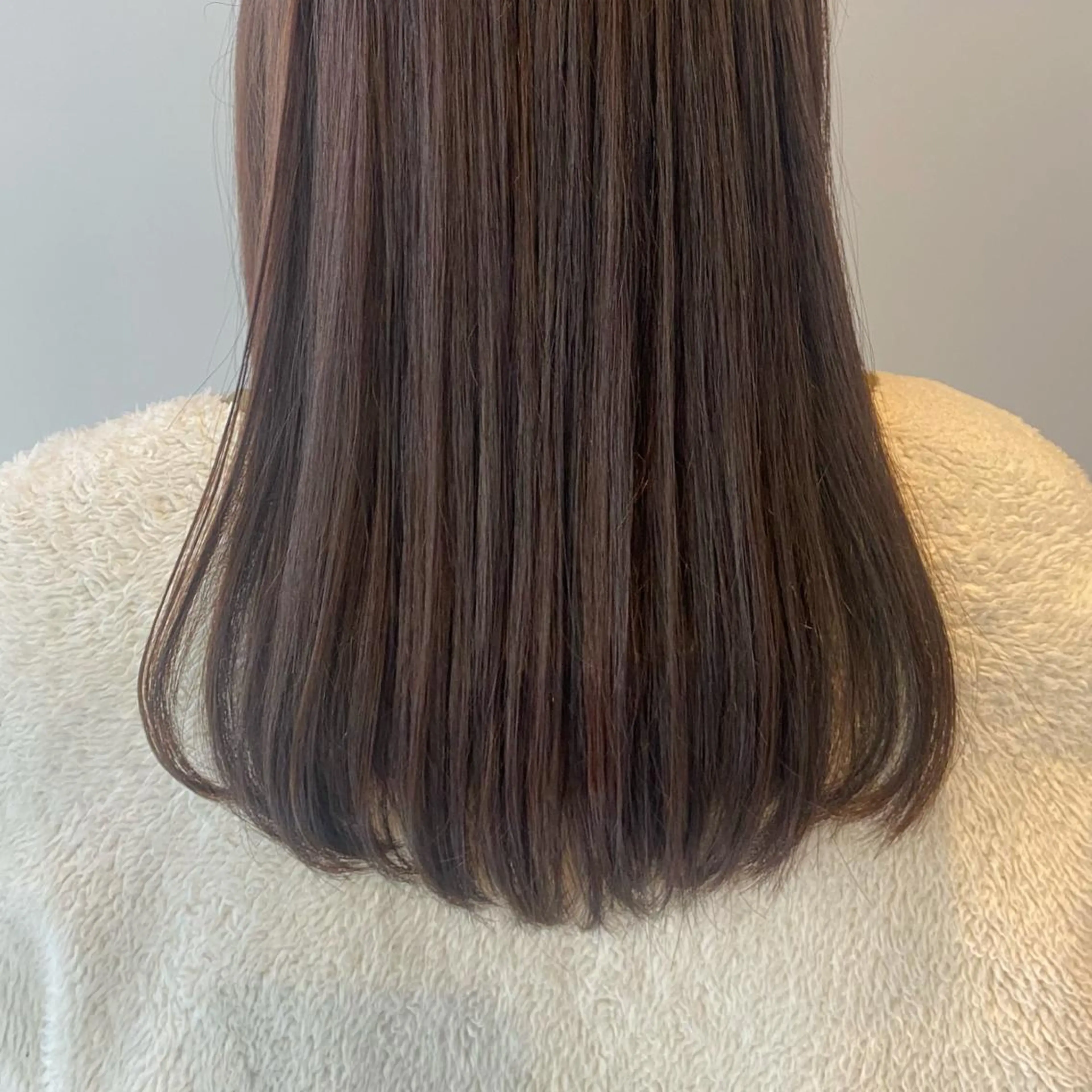 セミロング カラー アッシュ 透明感カラー ヘアカラー トリートメント F-card所属・shiga mariaのヘアスタイル