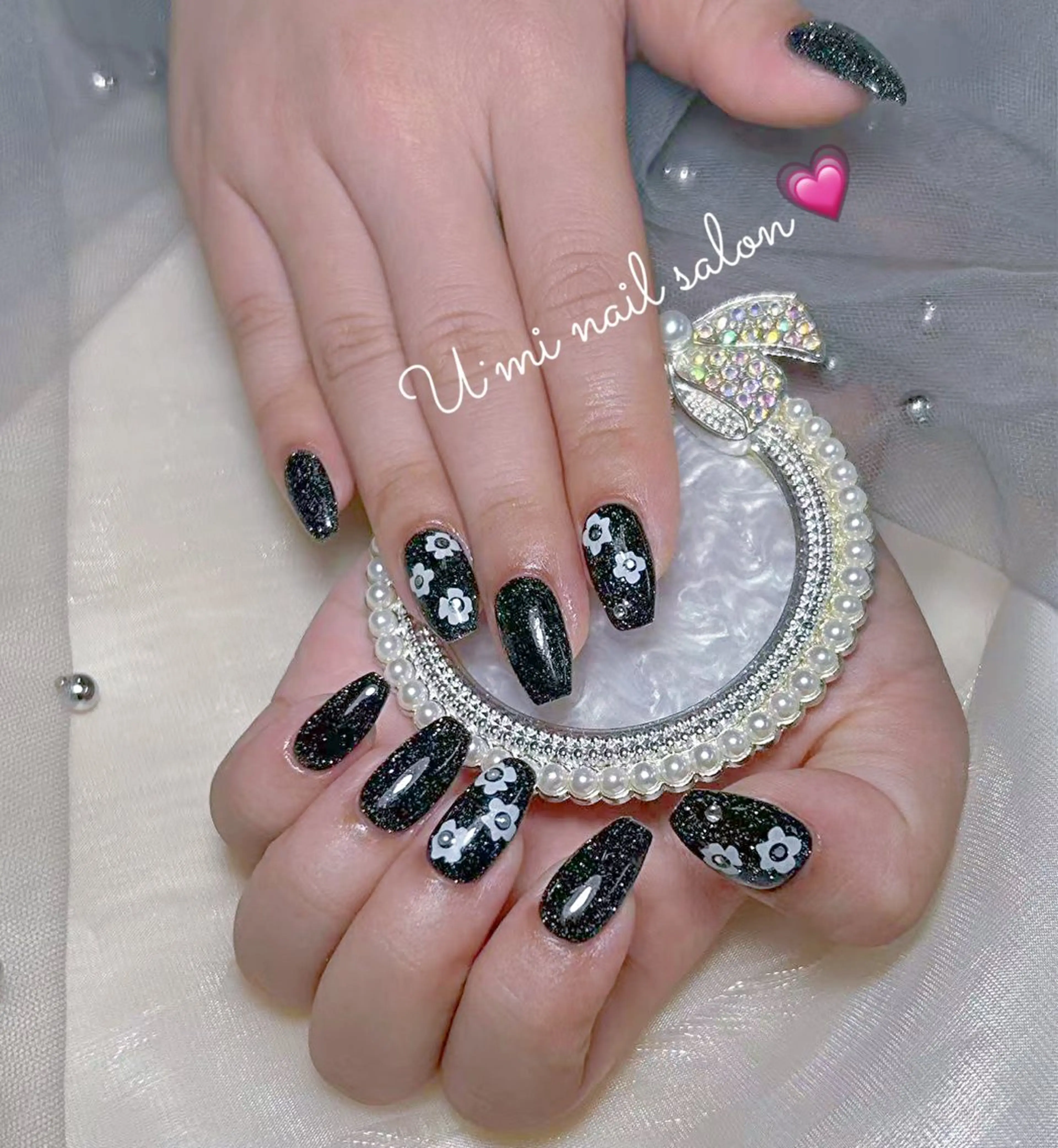 ネイル シンプルネイル U·Mi nail salon所属・U·Mi 上野御徒町容のネイルデザイン