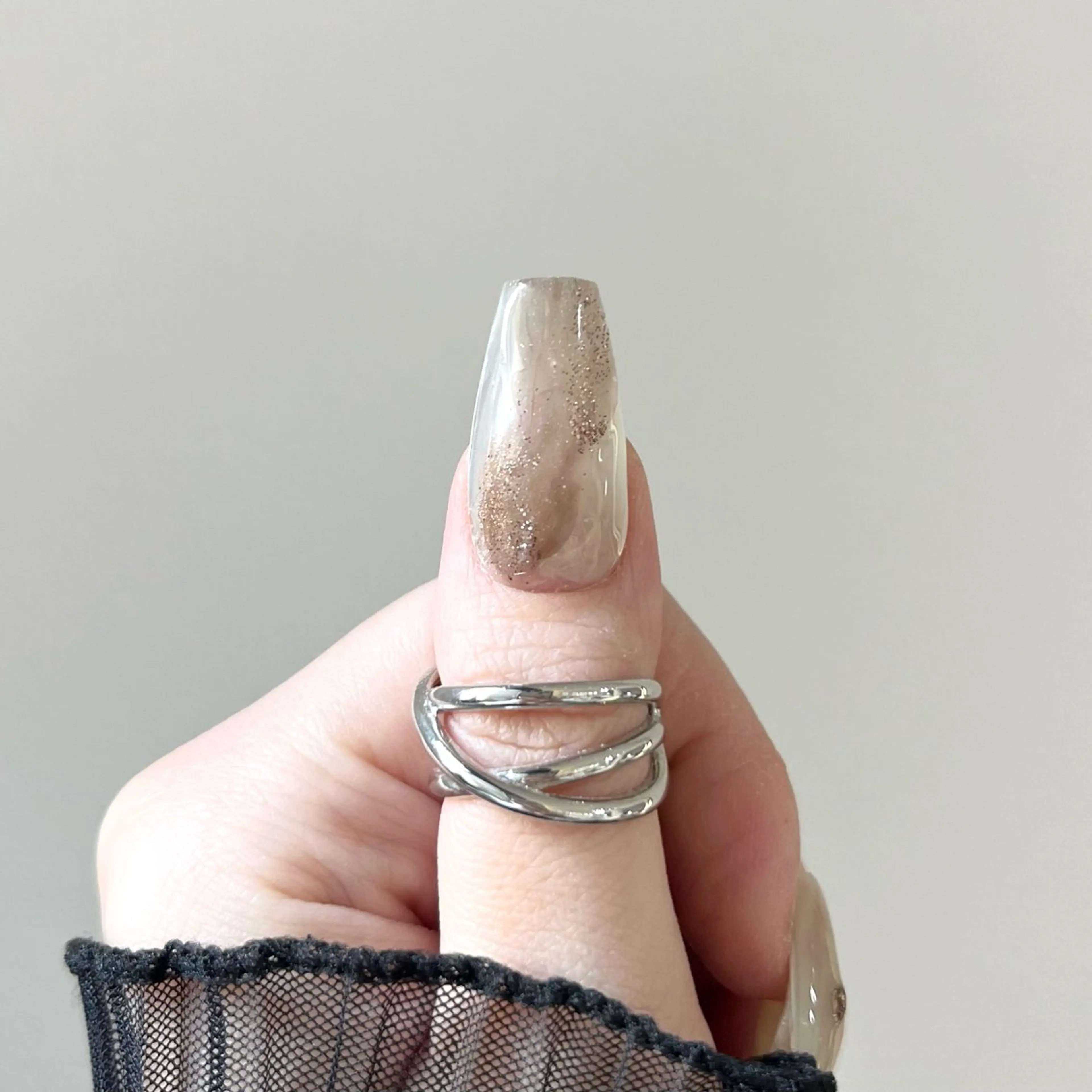 ネイル Ray. ちゅるん系ニュアンスのエステ・リラクイメージ