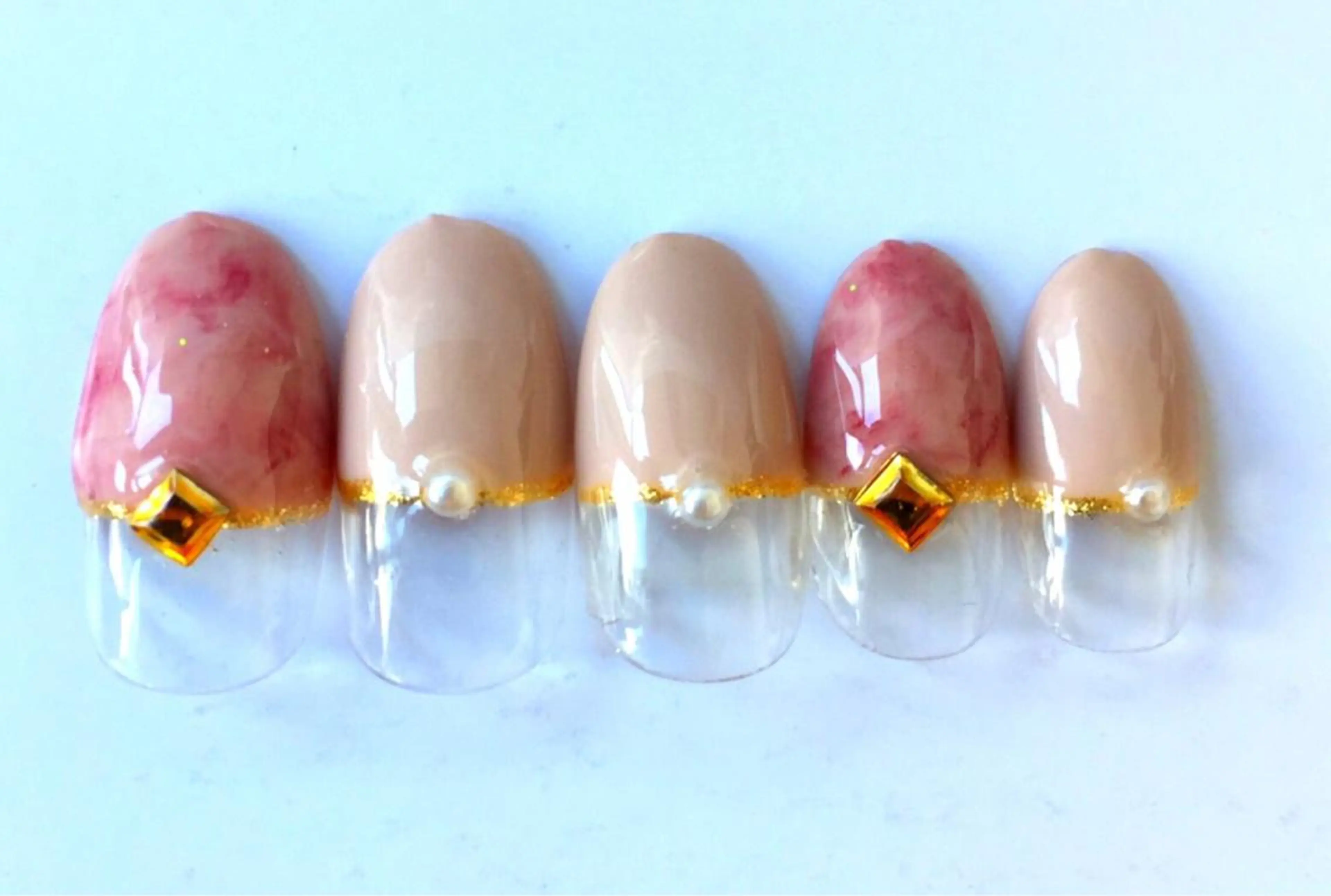 ネイル 💗🪽Tiary Nail🪽💗のネイルデザイン