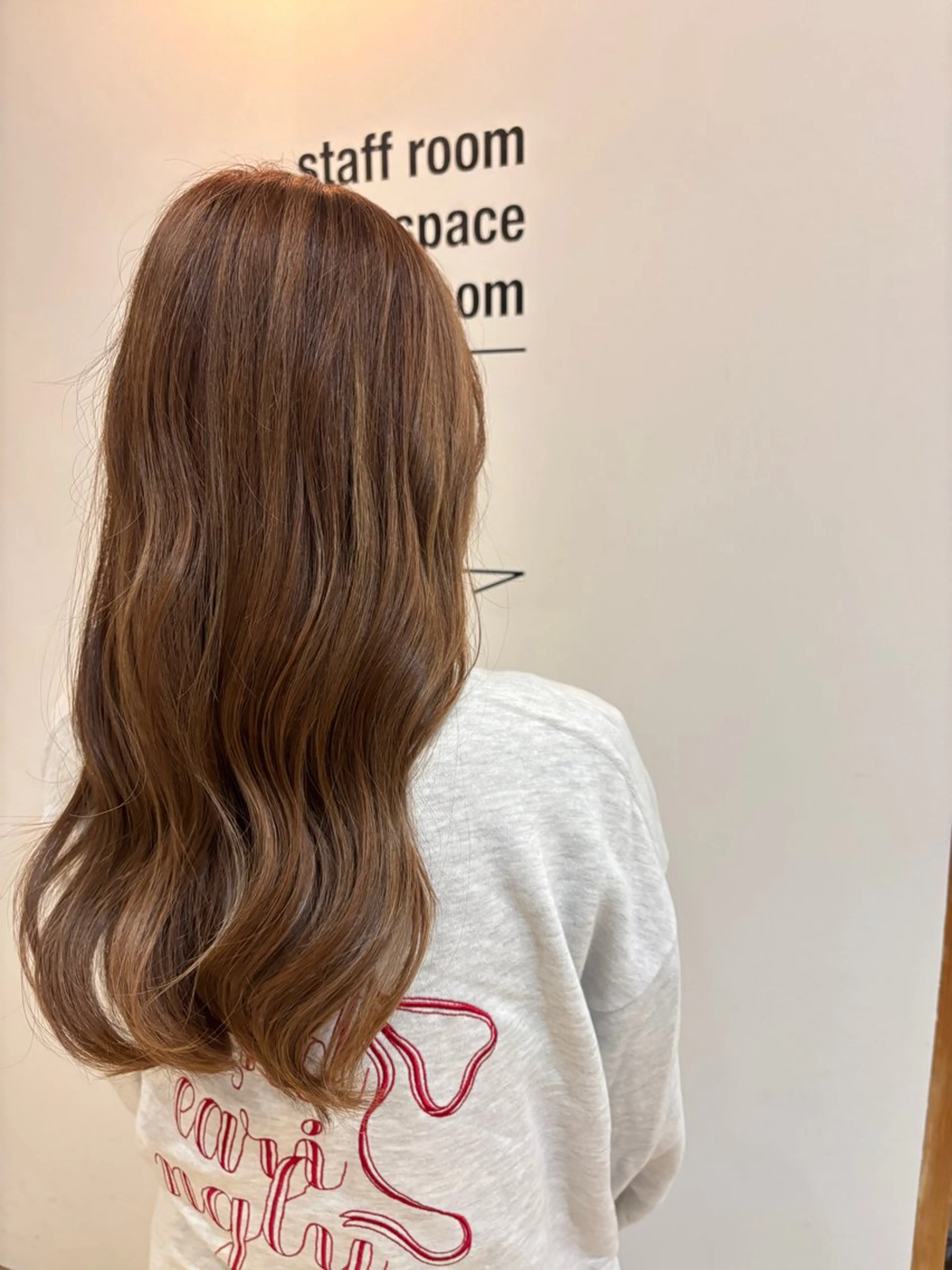 カラー ヘアカラー 渋川 真奈のヘアスタイル