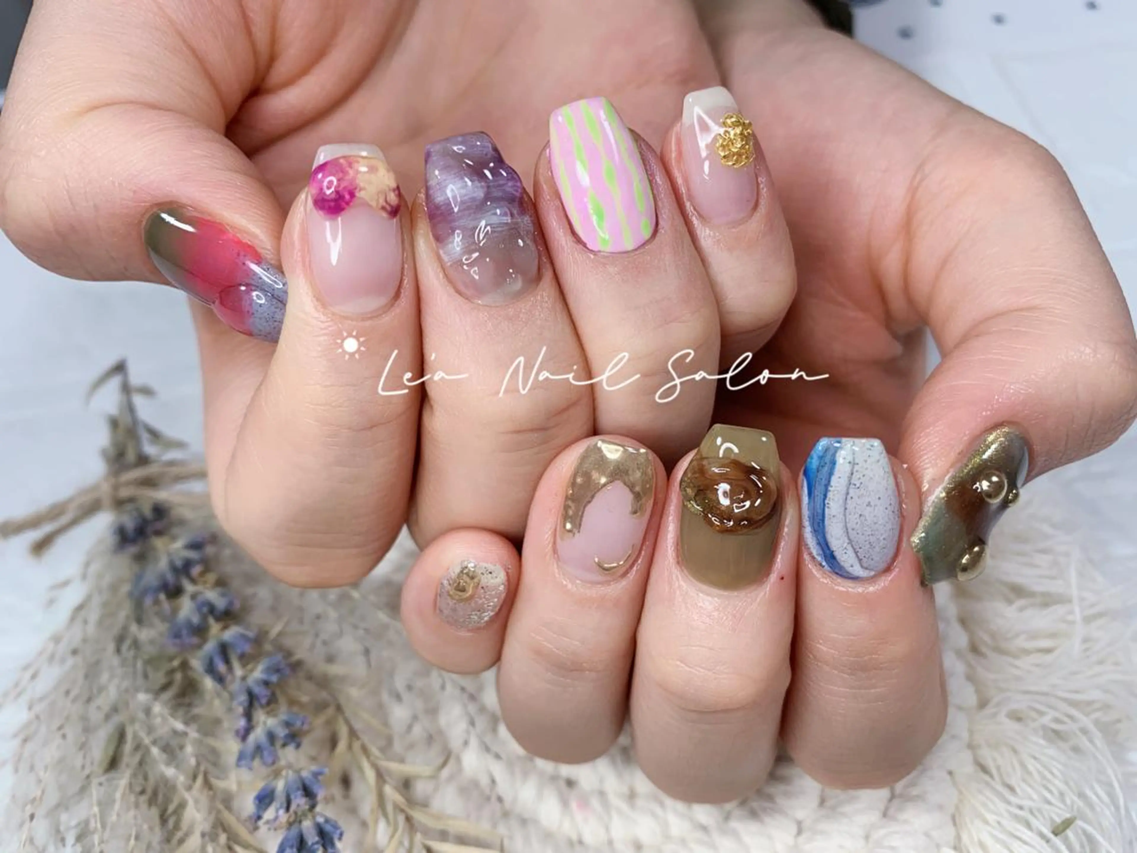 ショート カラー ネイル Le’a NailSalonのネイルデザイン