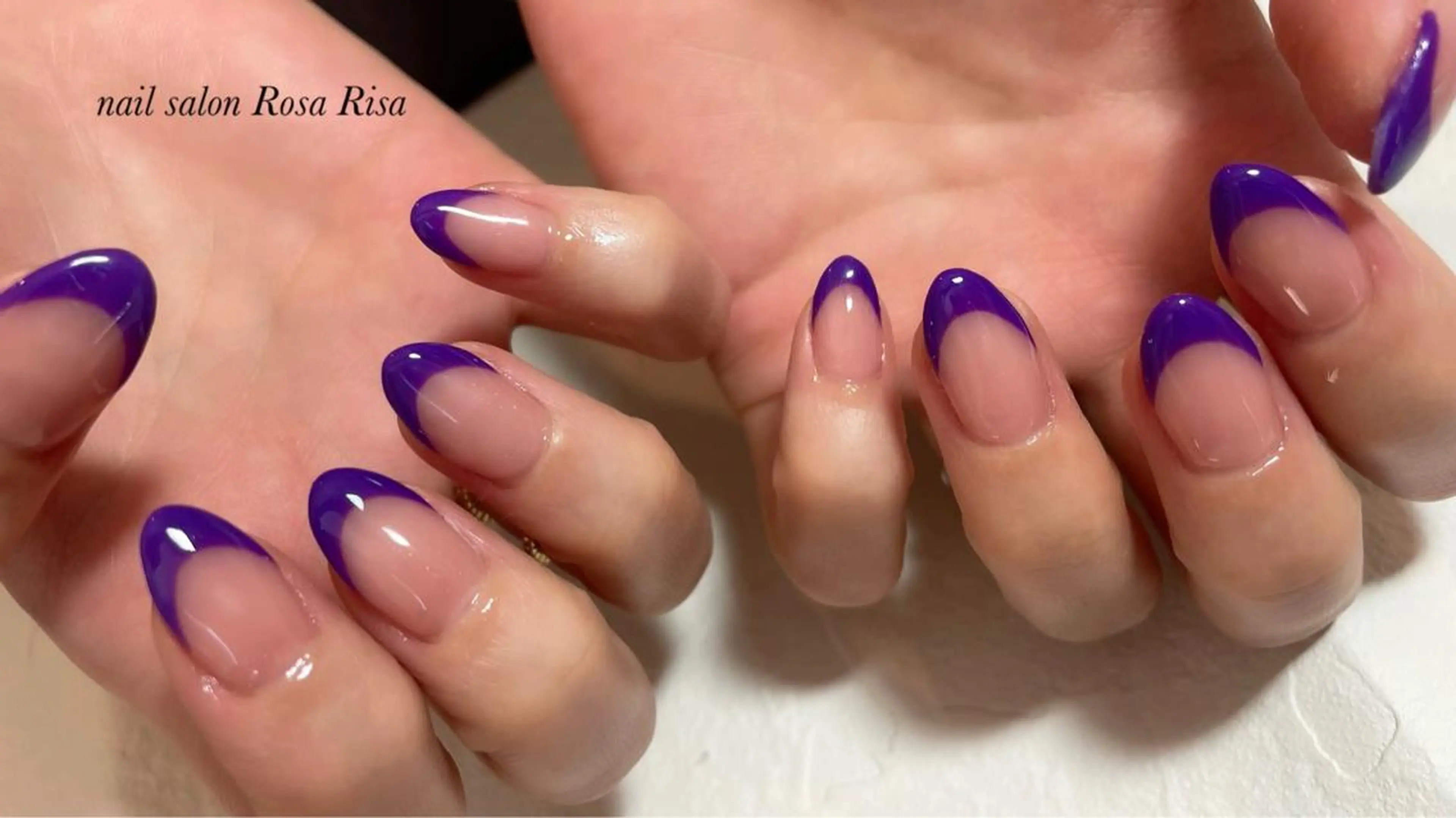 ミディアム ネイル パープルカラー フレンチネイル パープル ネイルスタジオ シェイクユアハンズのネイルデザイン