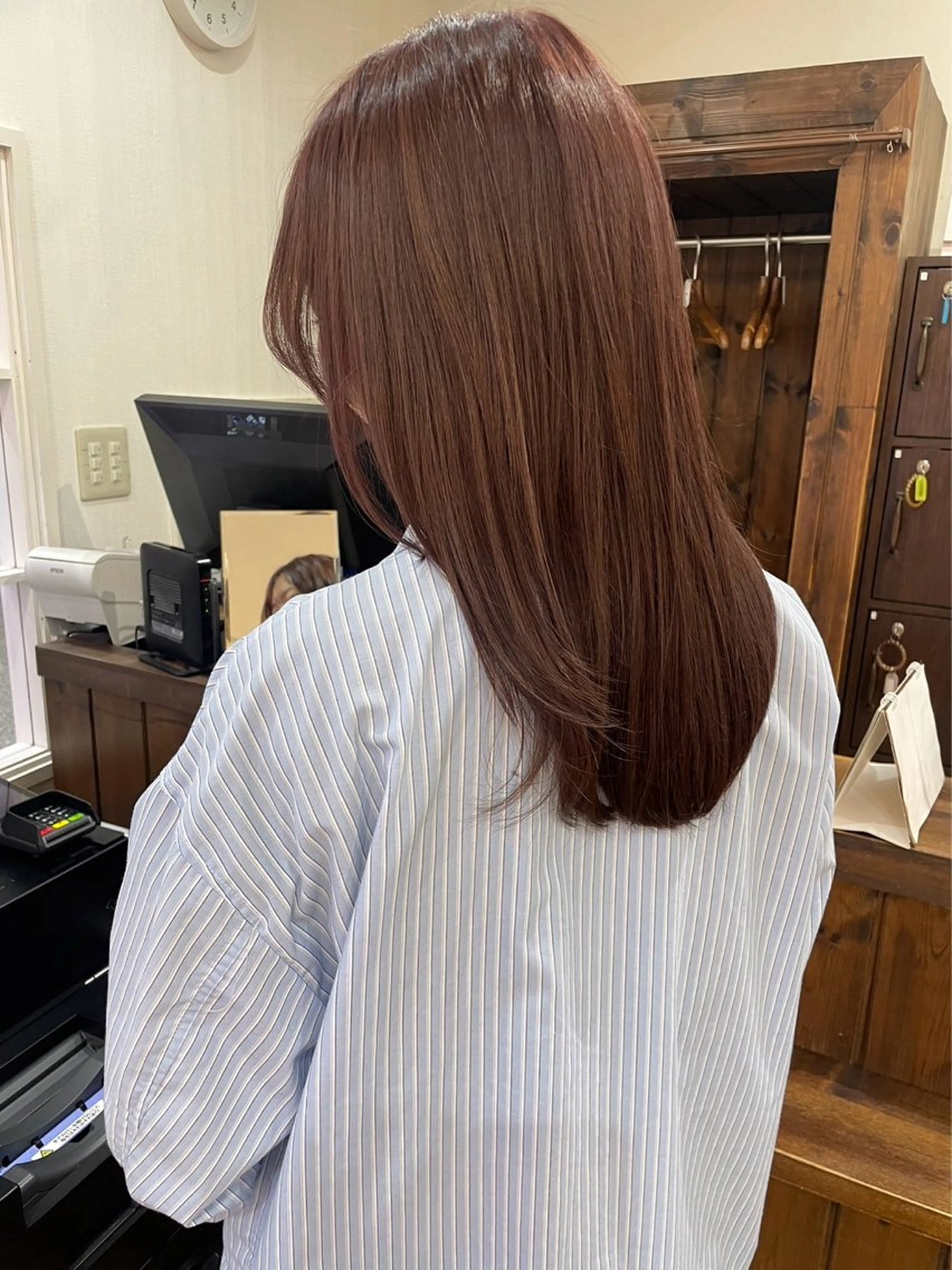 ロング カラー ブラウンカラー 透明感カラー ピンクカラー ピンクブラウン ヘアカラー 🦋メンズカット/パ ーマモデル紀輔🦋‪のヘアスタイル