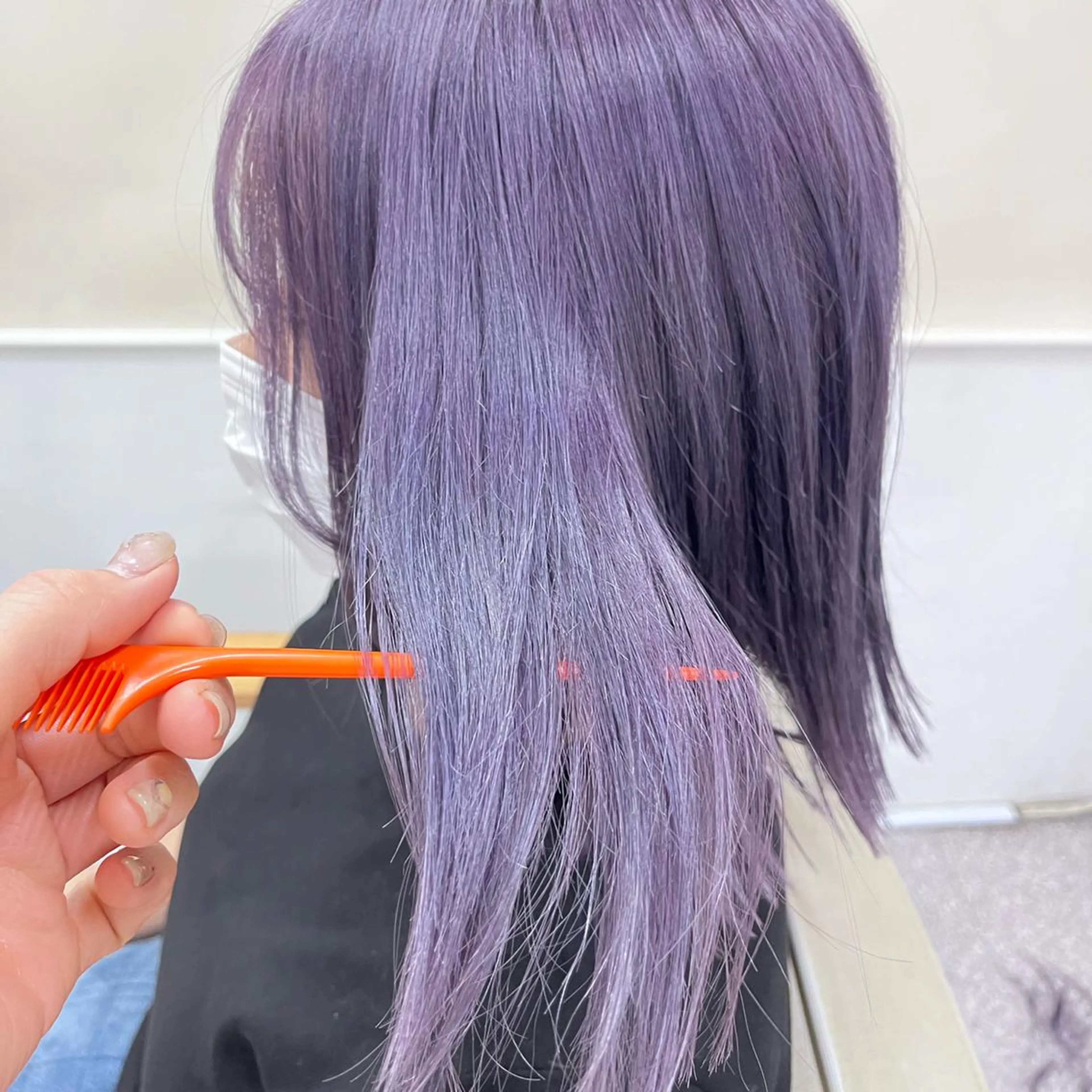 カラー エクステ ハイトーン 💭黒崎ハルカのヘアスタイル