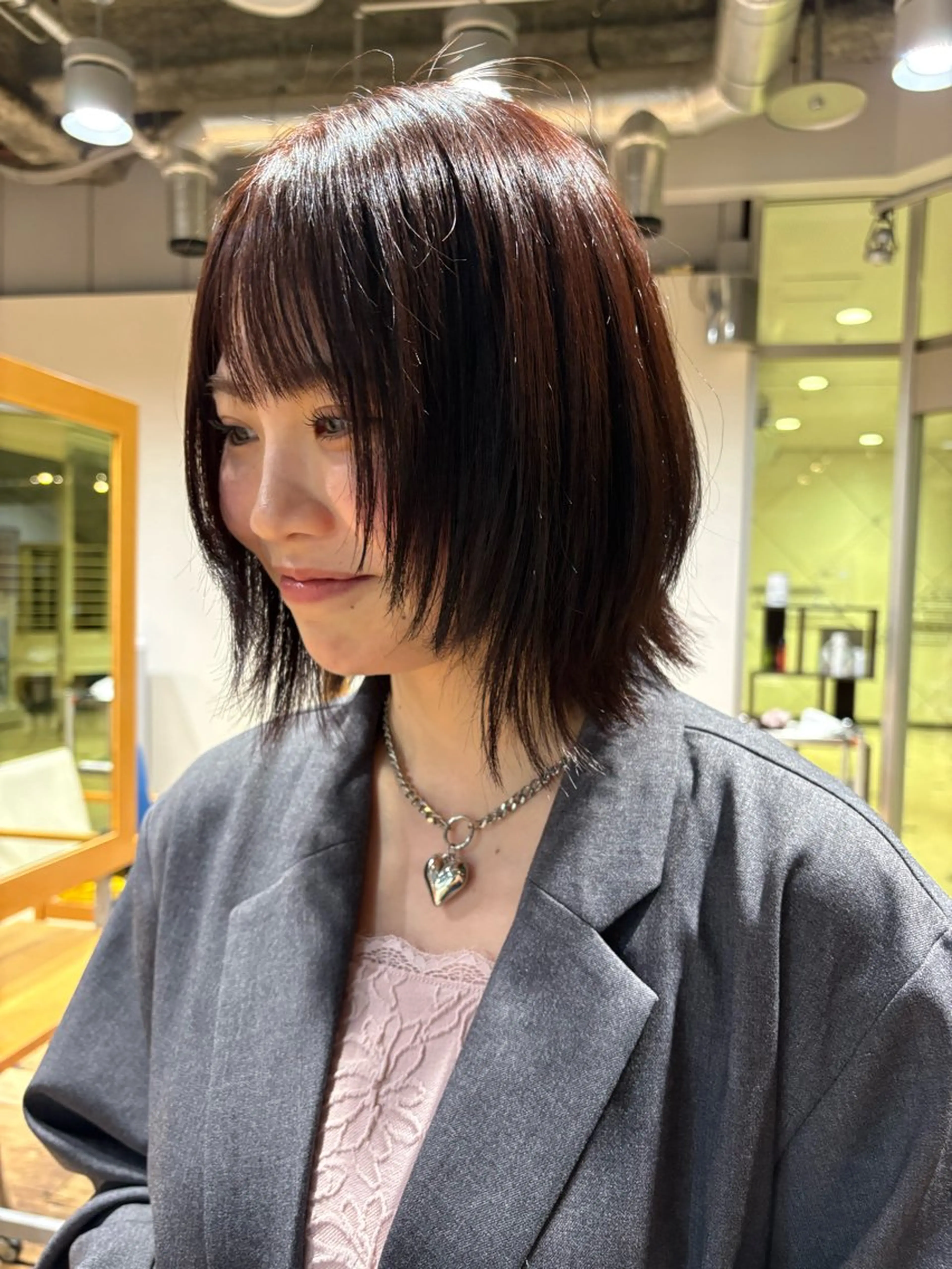 ミディアム ボブレイヤー ボブ レイヤーカット 外ハネヘア 冨田 昌亮のヘアスタイル