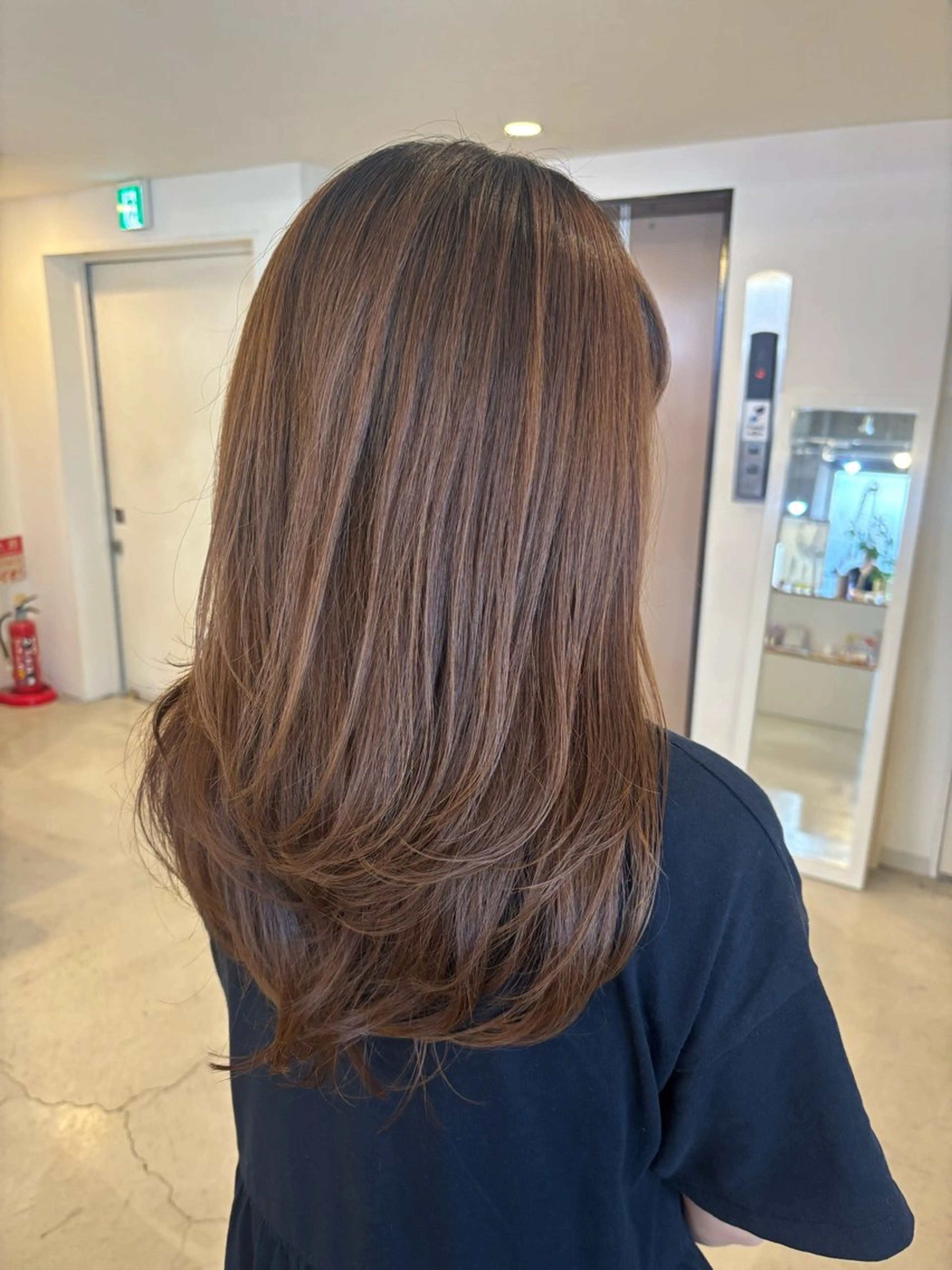 セミロング カット オクギシ チヒロのヘアスタイル