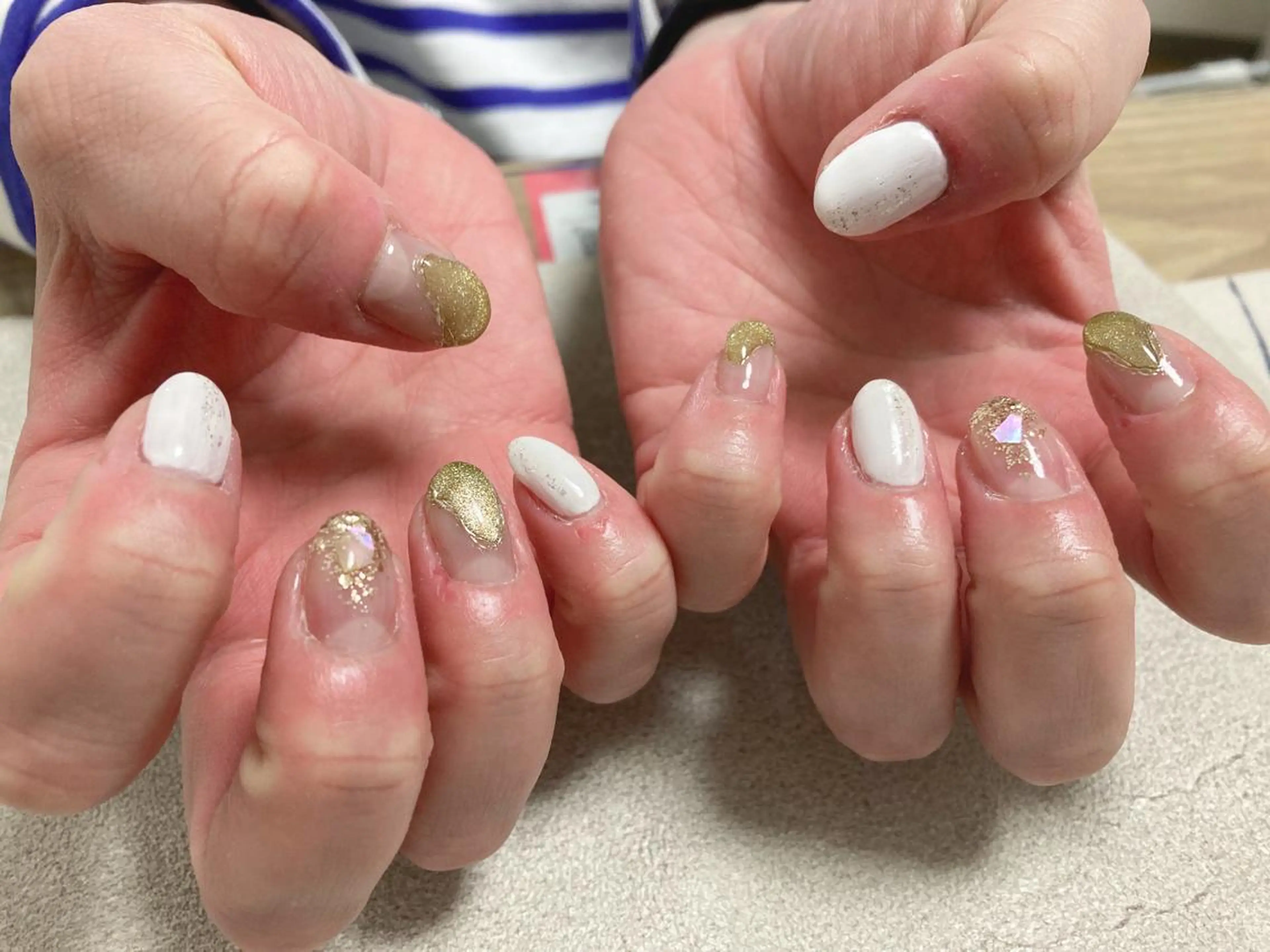 ネイル オーロラネイル フラワーネイル フットネイル フレンチネイル ジェルネイル mogunail &blowのネイルデザイン