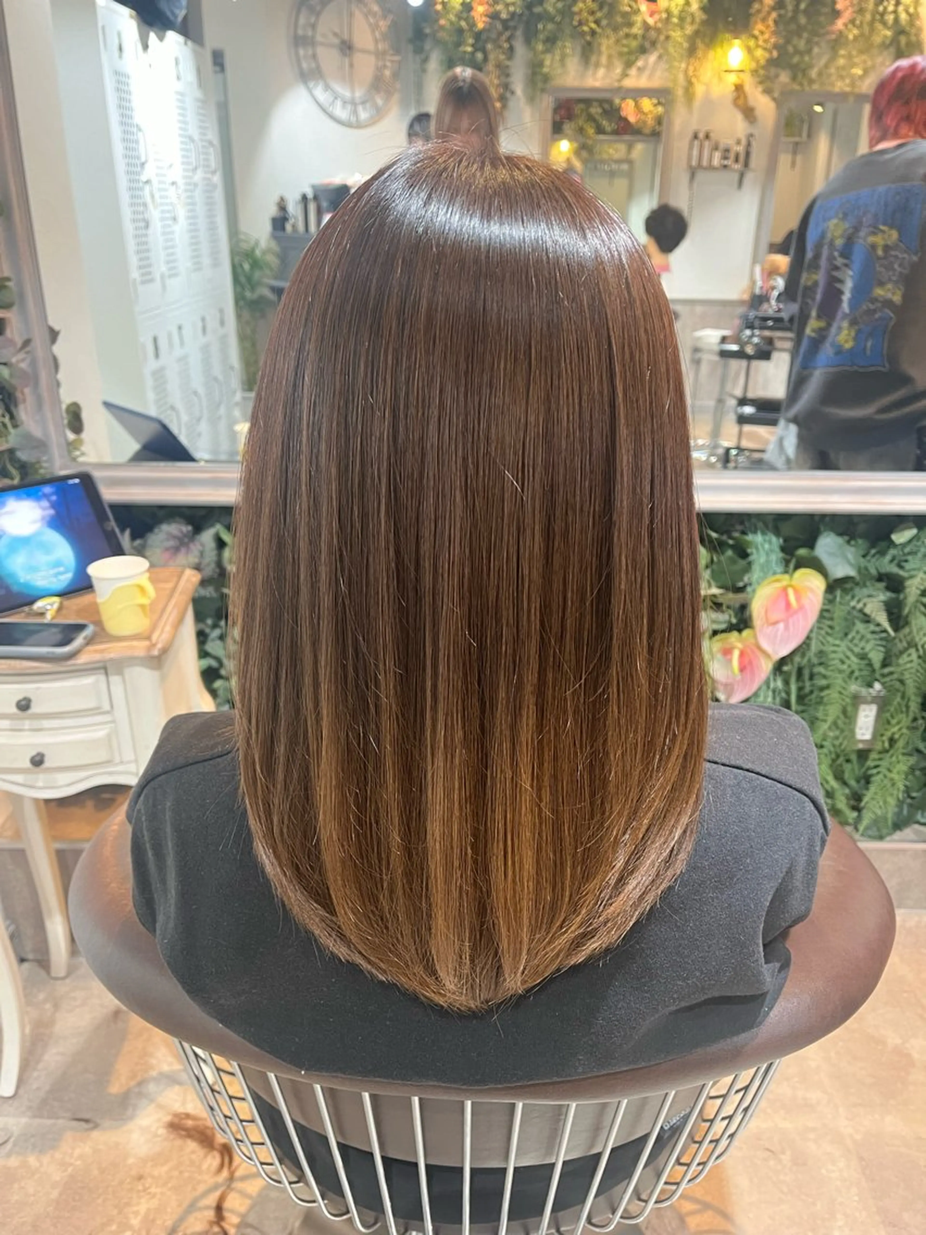 ミディアム カラー 境 あいみのヘアスタイル