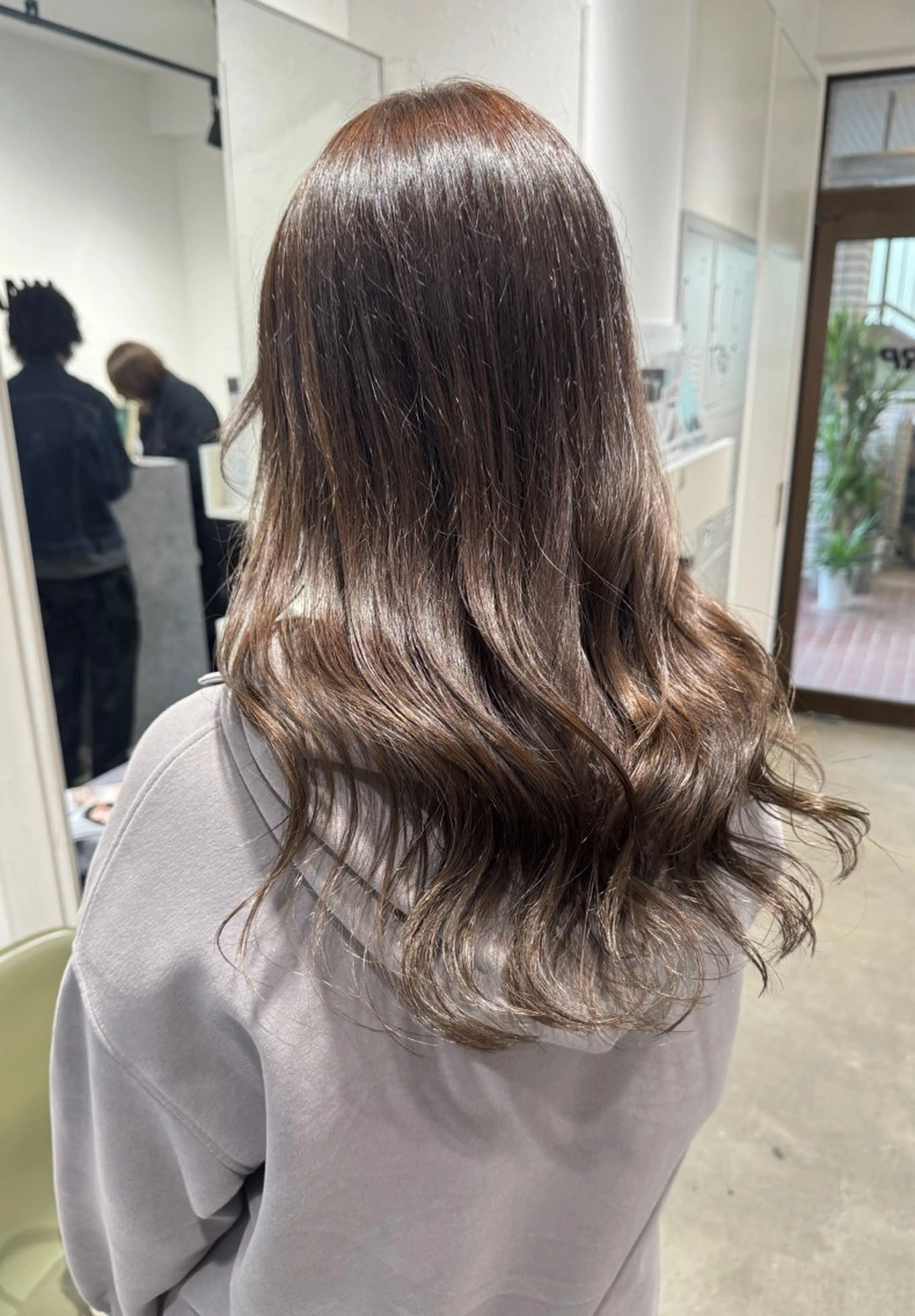 ロング カラー ハイトーン/レイヤー /艶カラー🎀のヘアスタイル