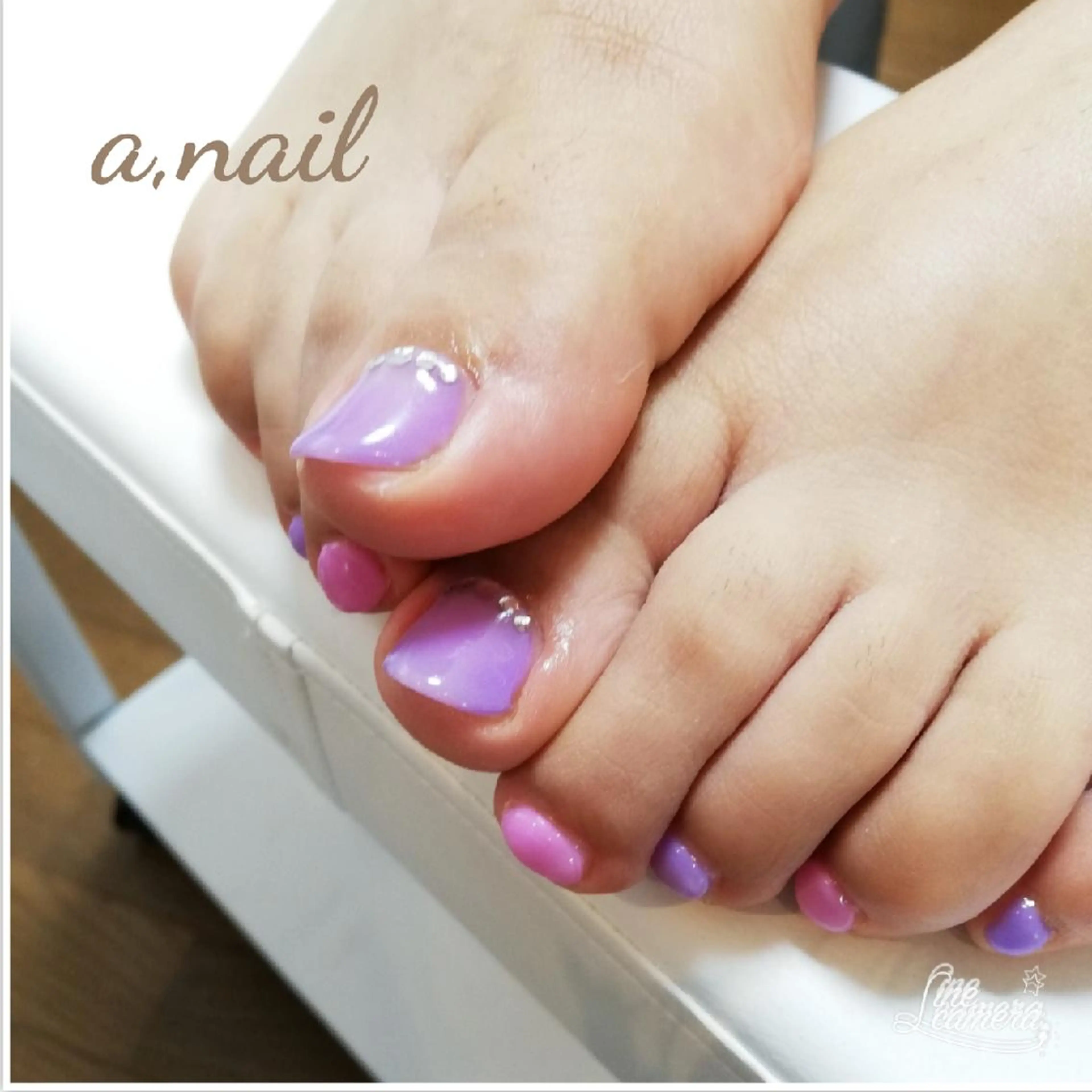 ネイル フットネイル ジェルネイル グラデーション ワンカラーネイル シンプルネイル フットネイル ネイルサロン エーネイルのネイルデザイン
