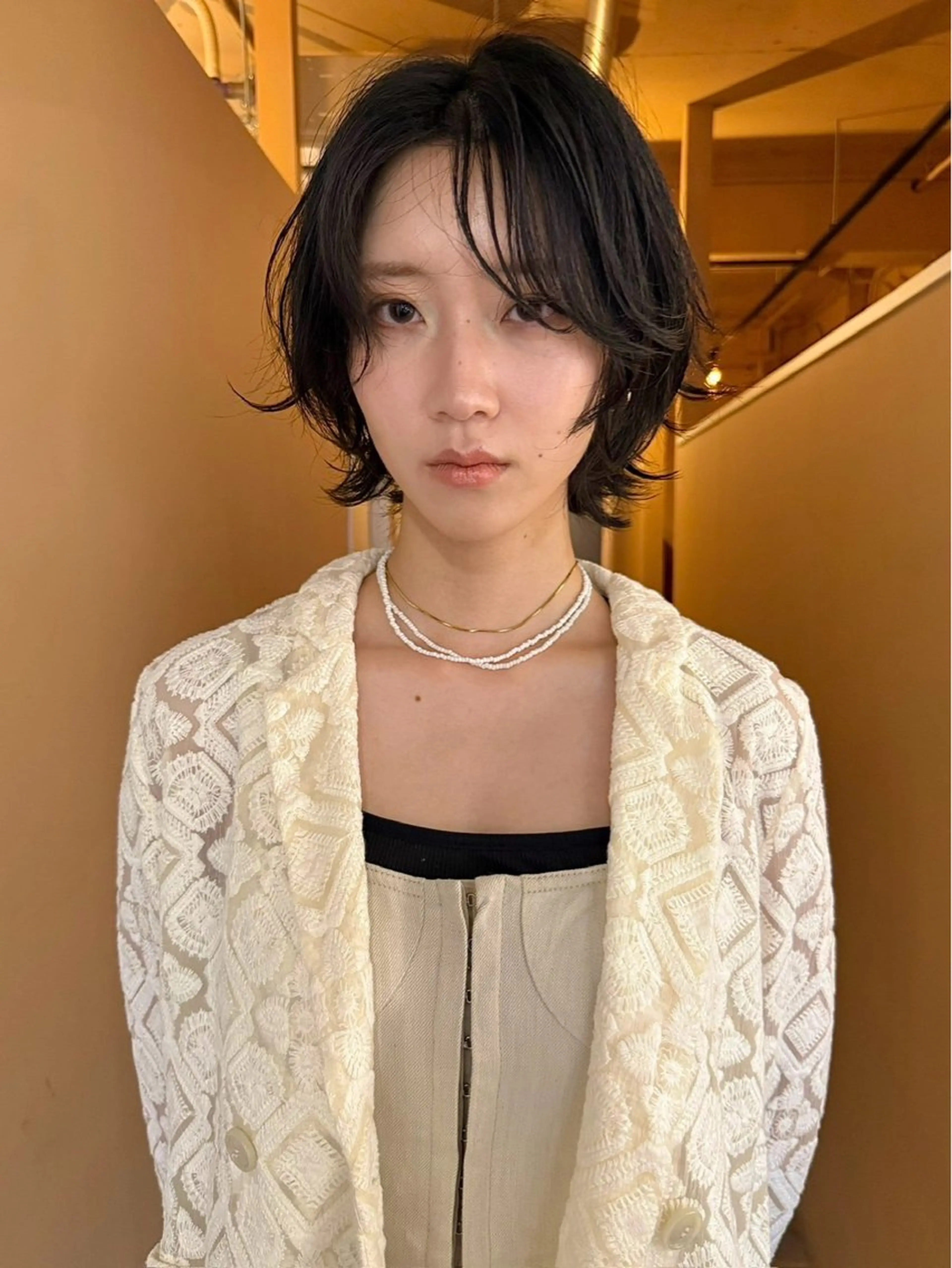 ショート ボブ レイヤーカット 外ハネヘア カット mokuren.所属・高橋 かなのヘアスタイル