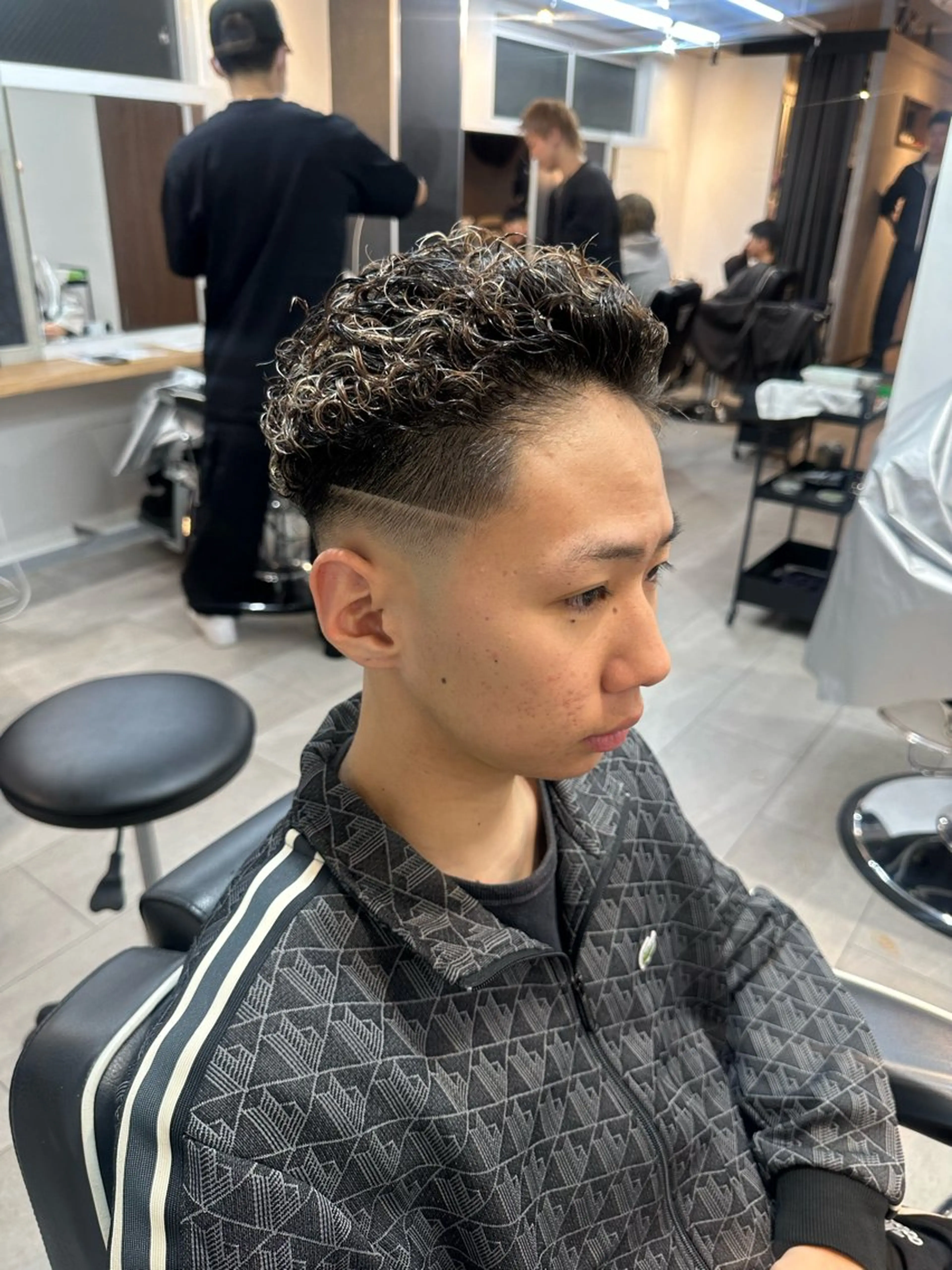 カラー パーマ メンズ 🇺🇸大宮パーマ 波巻き/ツイスパのヘアスタイル