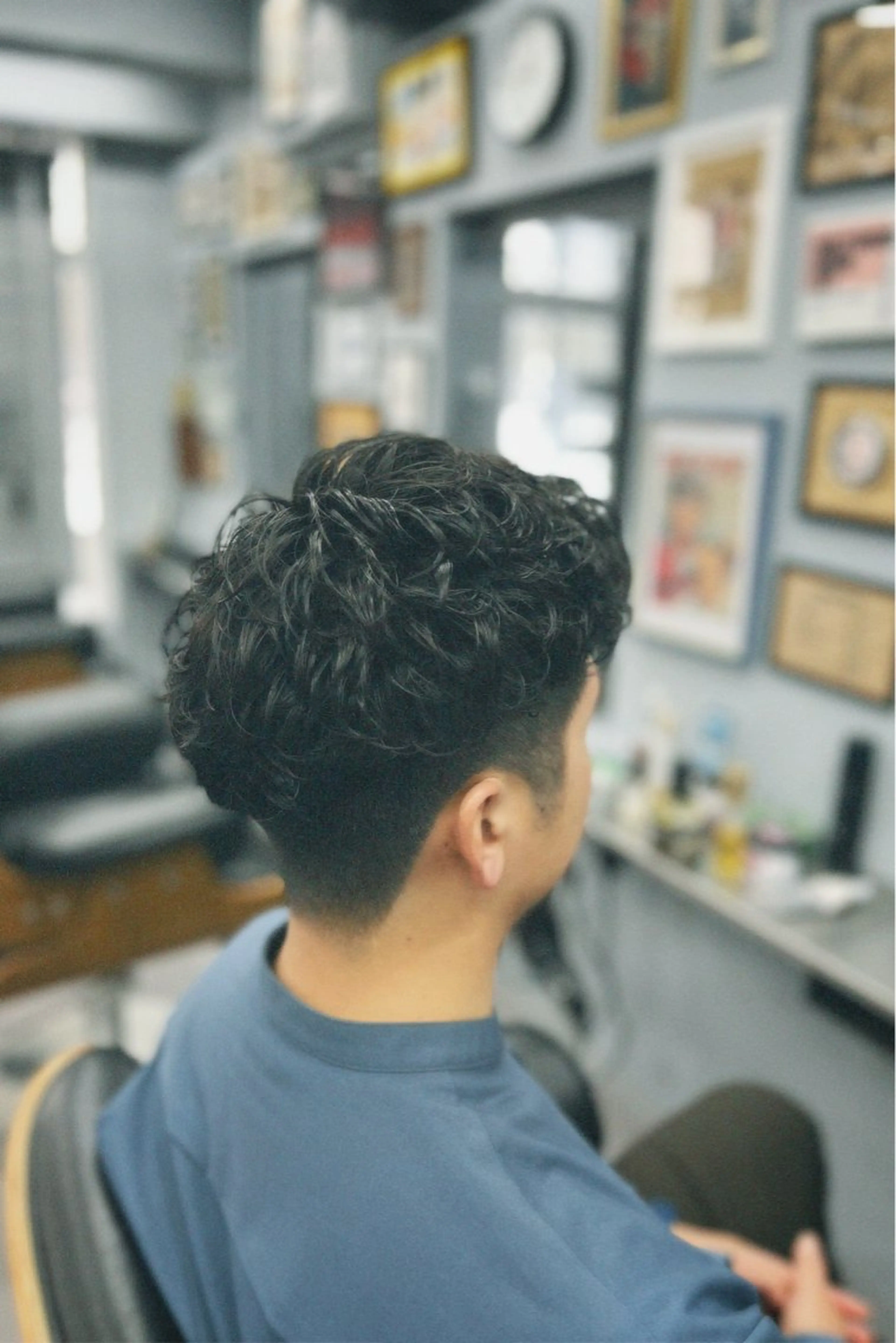 ショート パーマ メンズ センターパート フェードカット マッシュ メンズパーマ メンズツイストパーマ 池袋メンズパーマ フェード純平のヘアスタイル