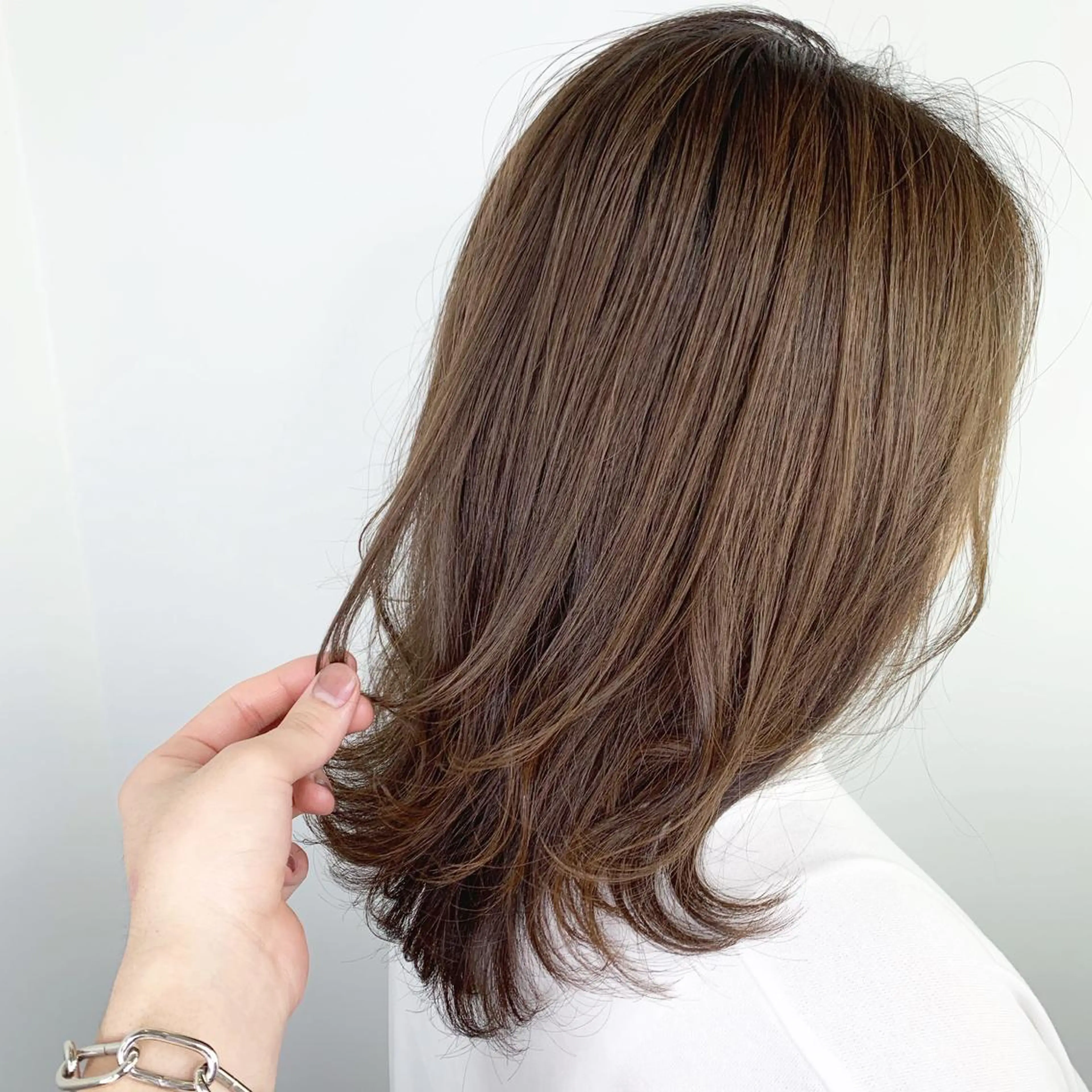 ミディアム カット ヘアカラー トリートメント 【White京橋】 岸　拓斗のヘアスタイル