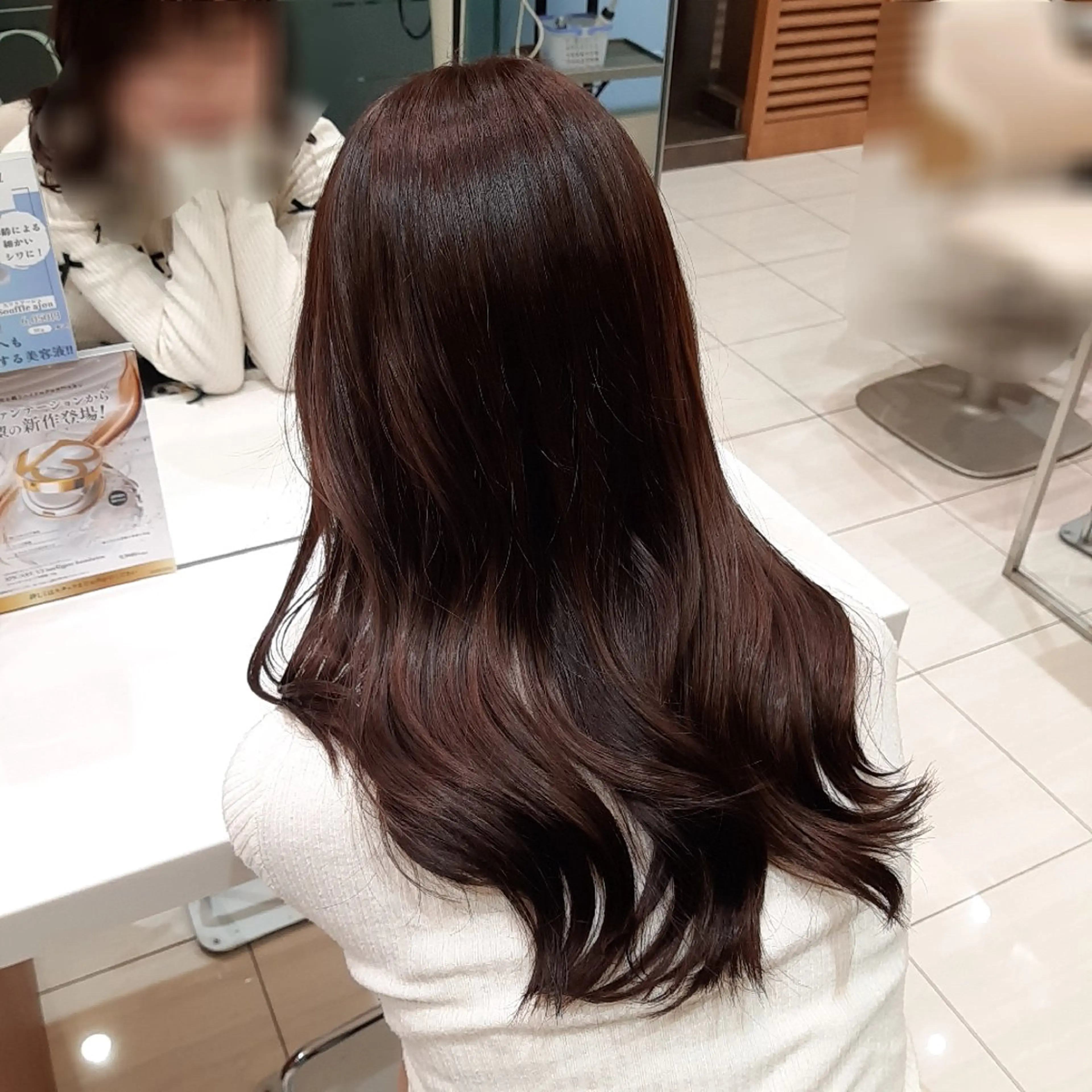 セミロング ヘアカラー レナーク・ソワン やすこのヘアスタイル