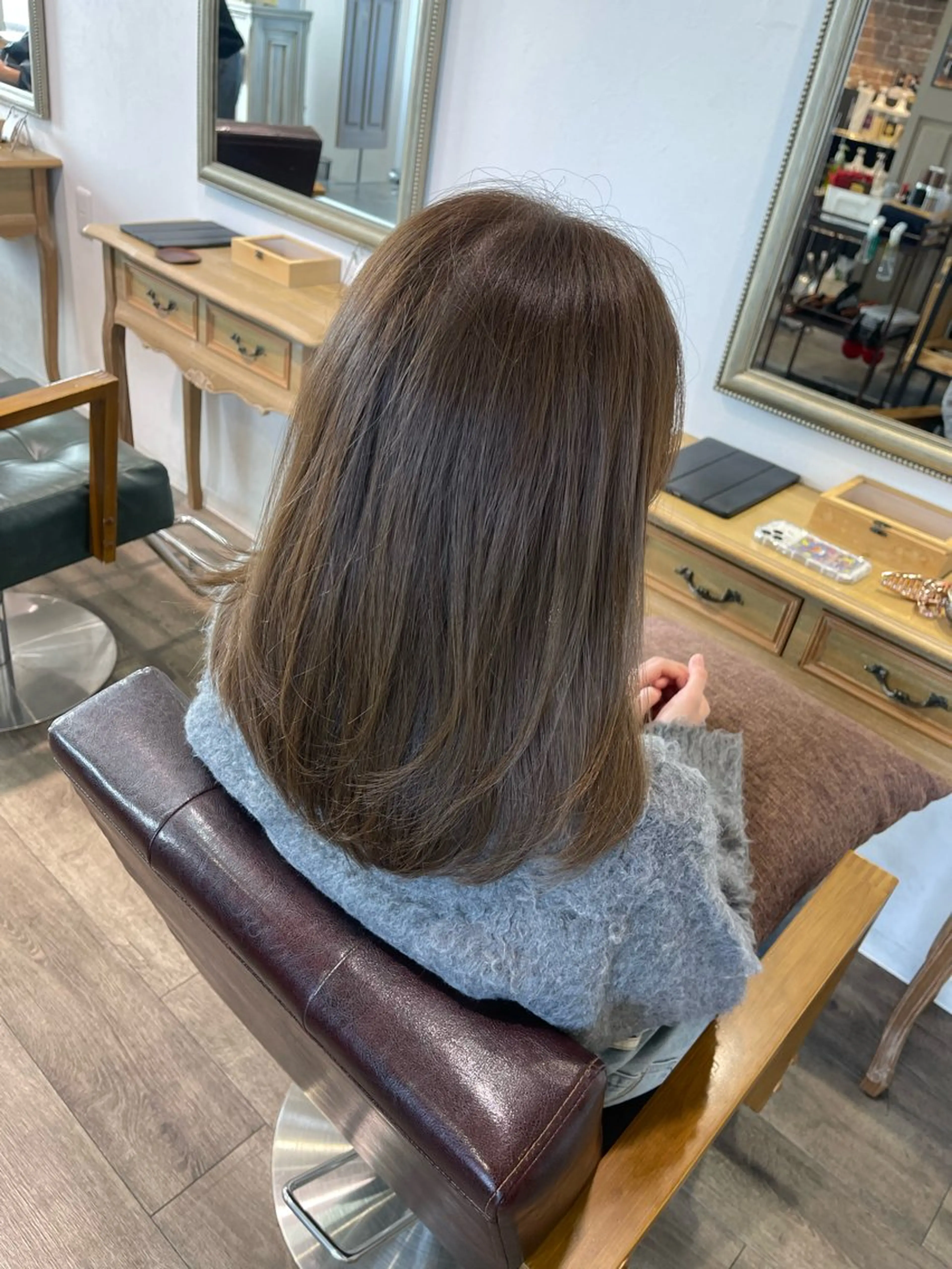 セミロング カラー カット ヘアカラー Felice Erikaのヘアスタイル