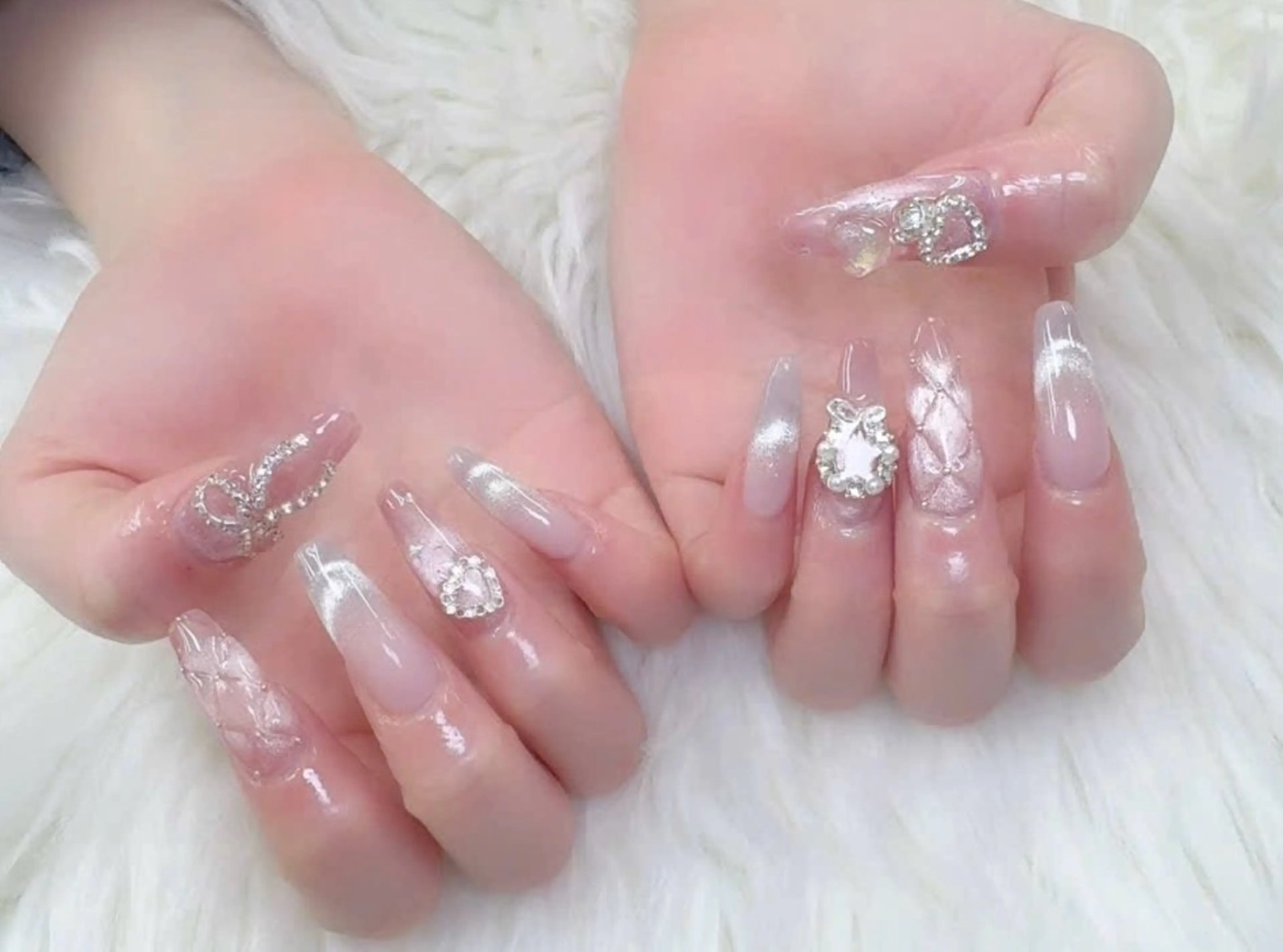 ネイル フレンチネイル グラデーション マグネットネイル ニュアンスネイル オフィスネイル ハンドネイル ハンドケア Hara Nail 【パラジェル使用】のネイルデザイン