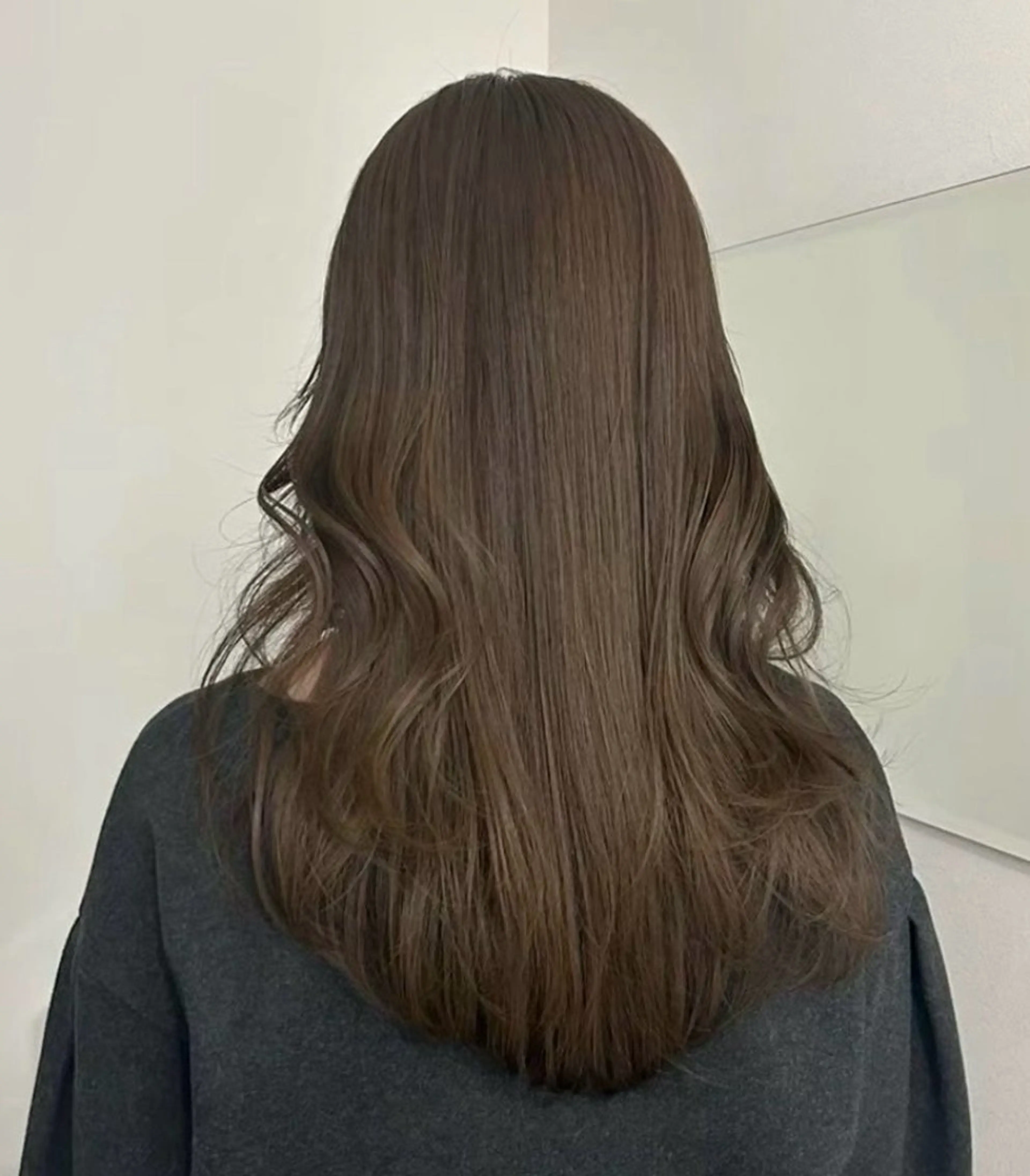 ロング カラー ヘアカラー トリートメント ヘアセット グレージュ/ベージュ /経堂/sana🌱のヘアスタイル