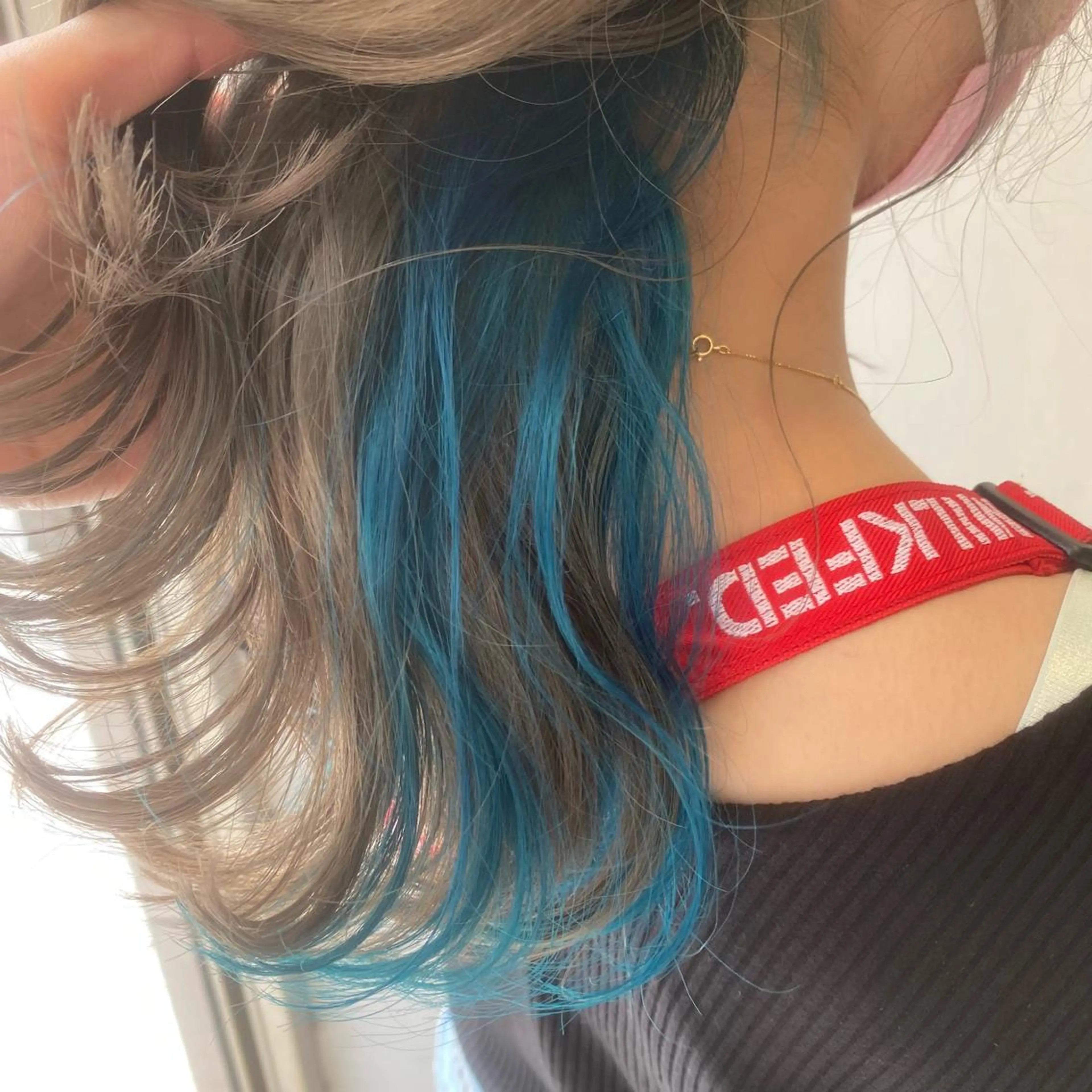 ロング カラー ブルーカラー グレージュ インナーカラー ミルクティーグレージュ 💚 nao💚のヘアスタイル