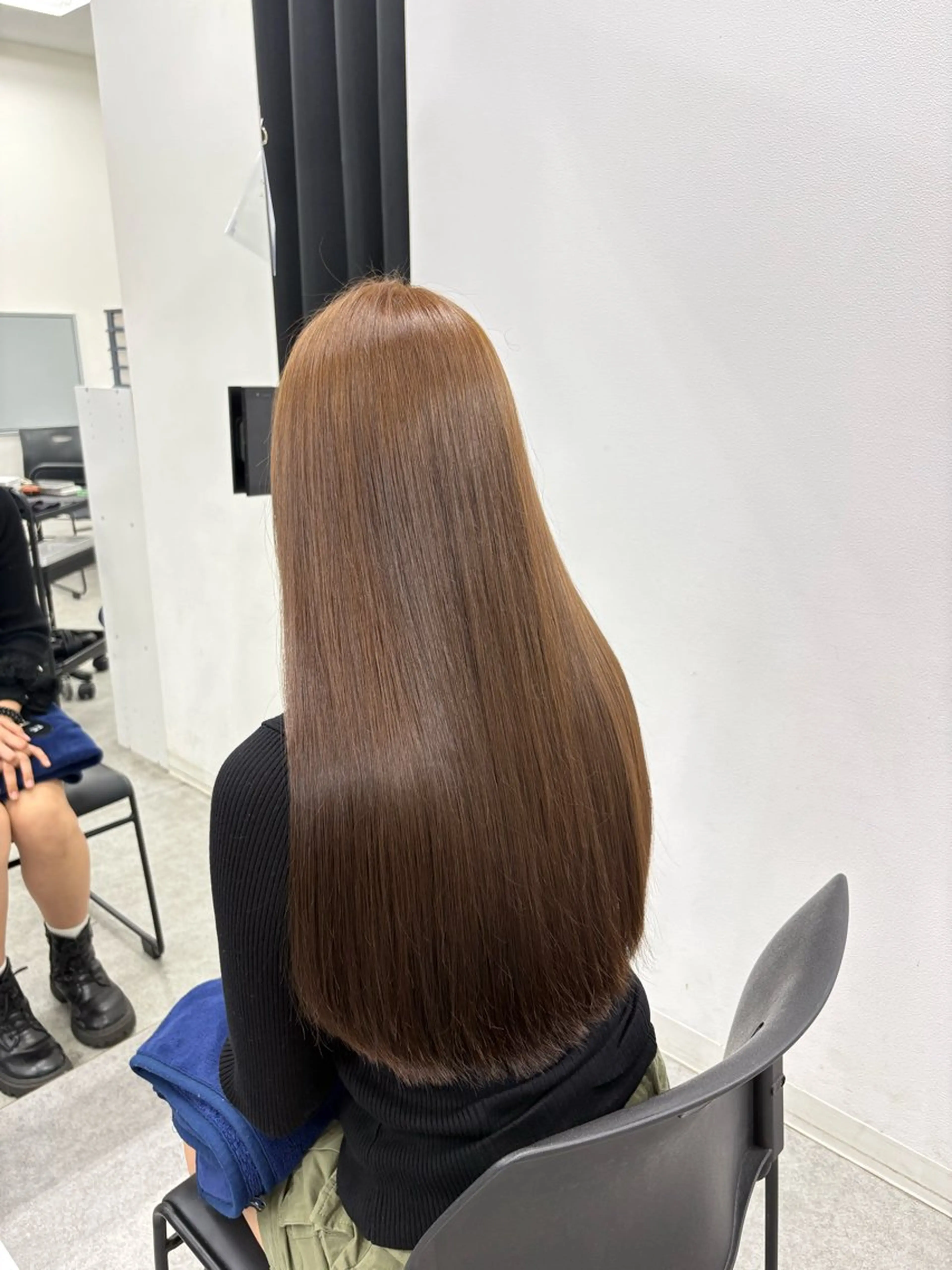 ロング カラー ヘアカラー トリートメント 近藤 芽依のヘアスタイル