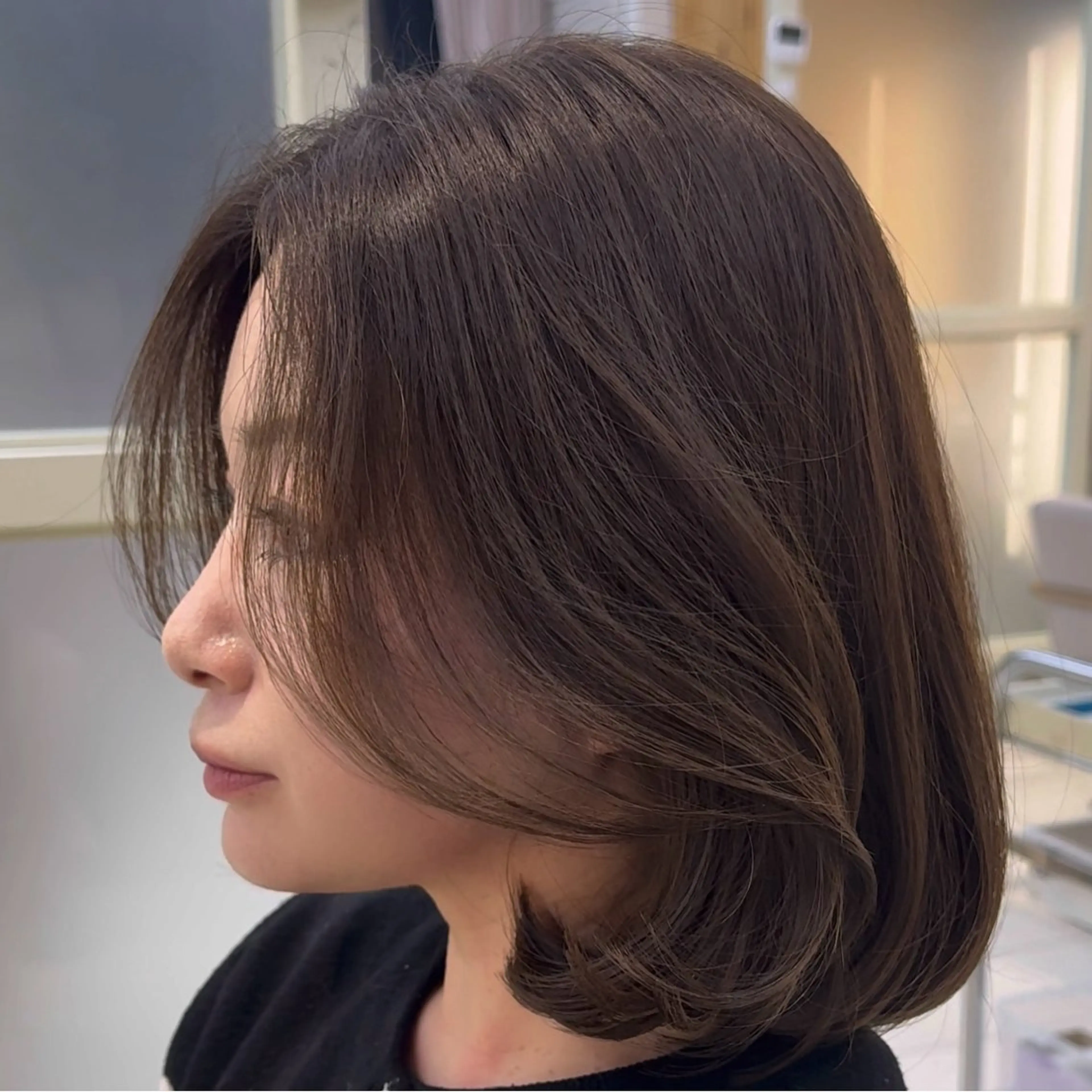 ミディアム カラー 似合わせレイヤー/ 透明感カラーのヘアスタイル