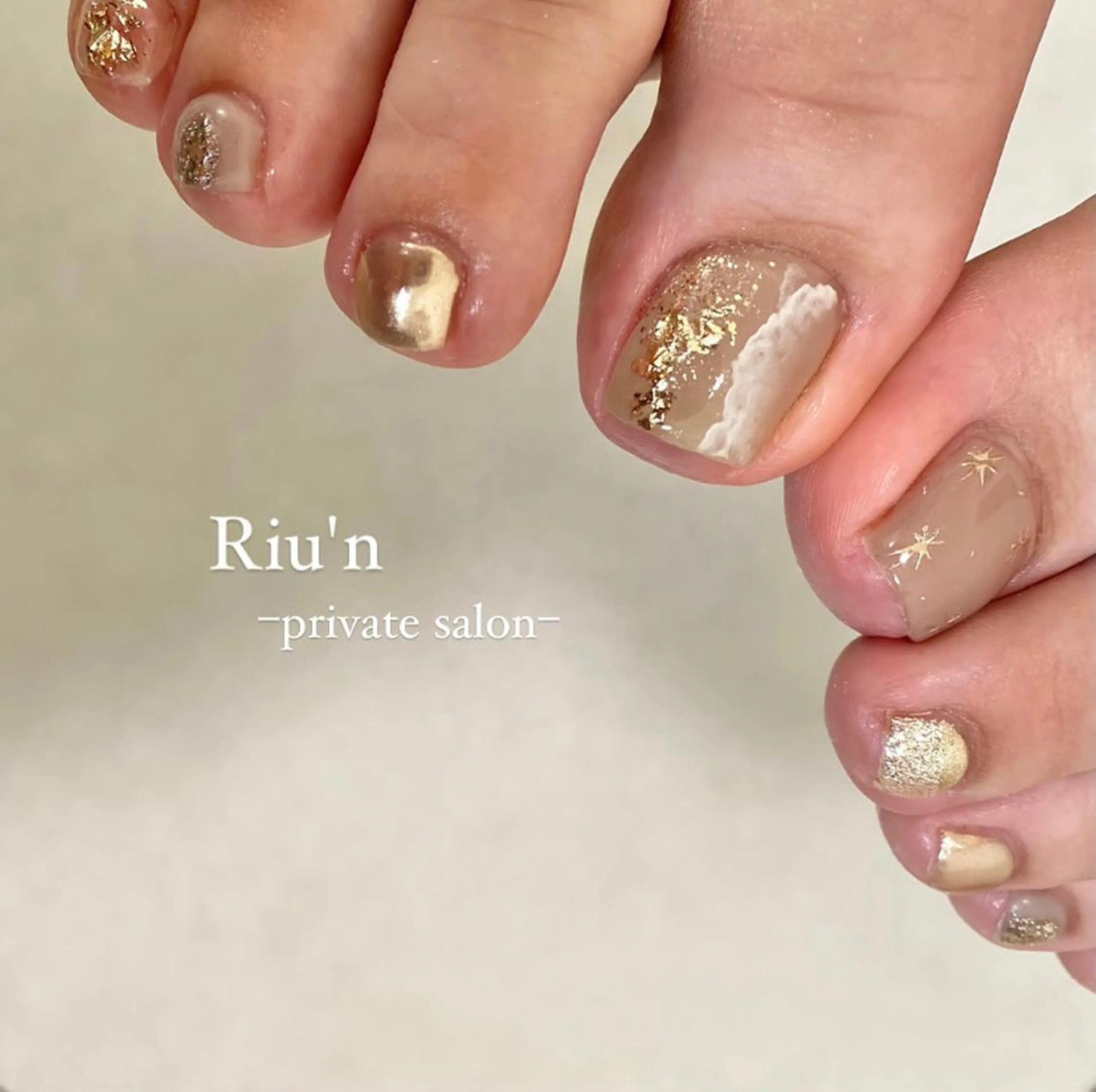 ショート フットネイル Riu*n -private-のネイルデザイン