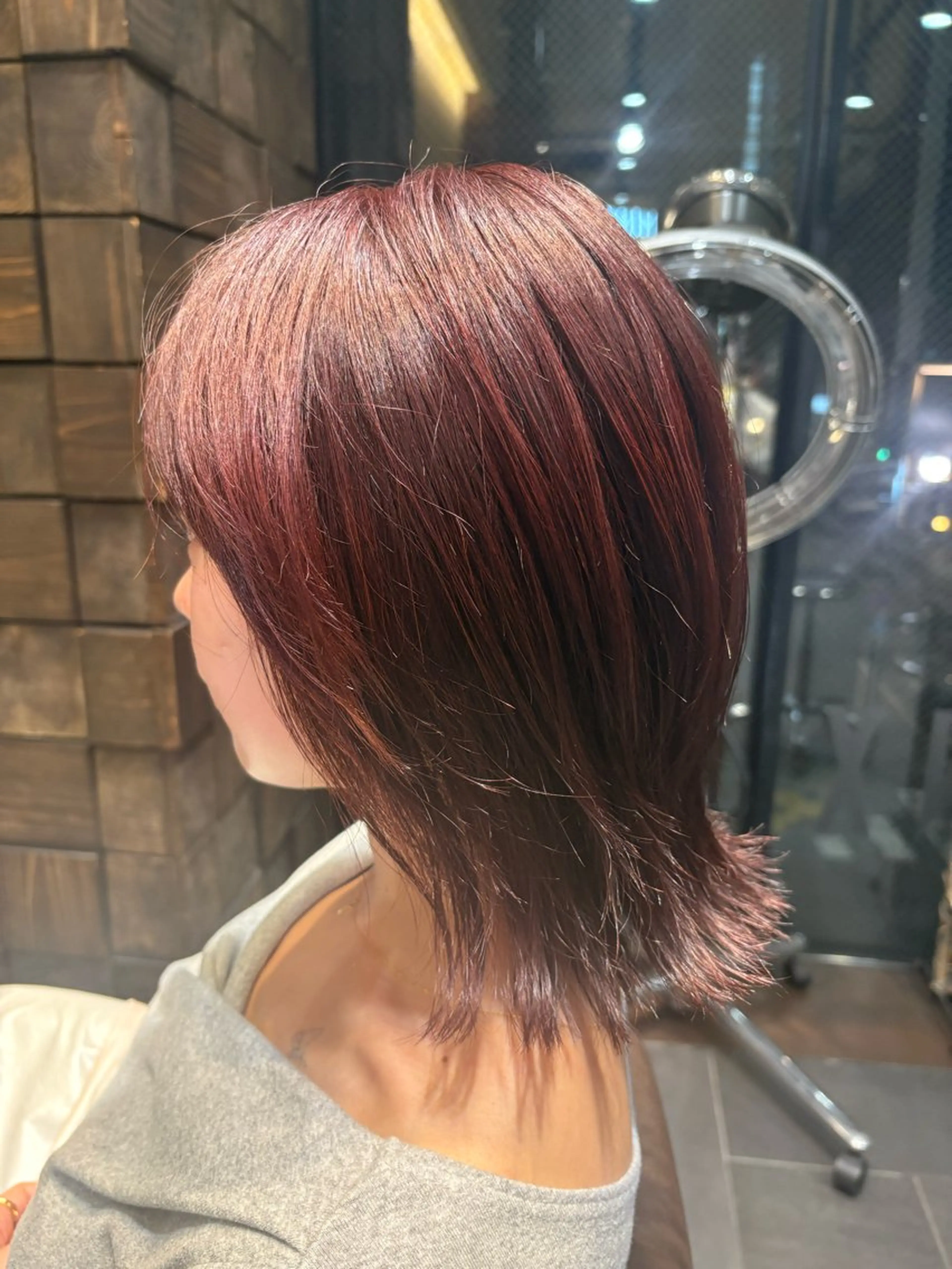 ミディアム ボブ 外ハネヘア カット ヘアカラー トリートメント レイヤーカット/ 髪質改善/安田憲哉のヘアスタイル