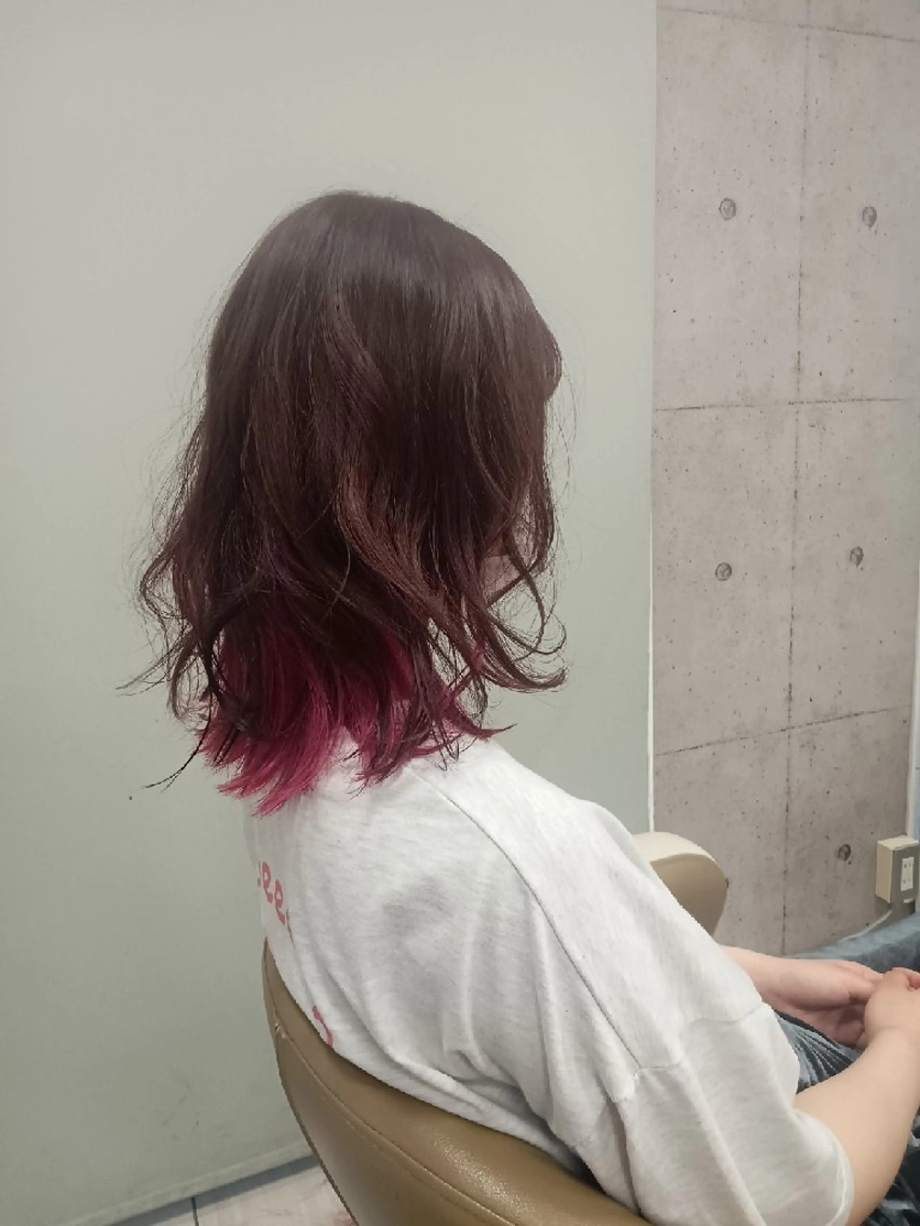 ミディアム Yoko ハイライト・インナーのヘアスタイル