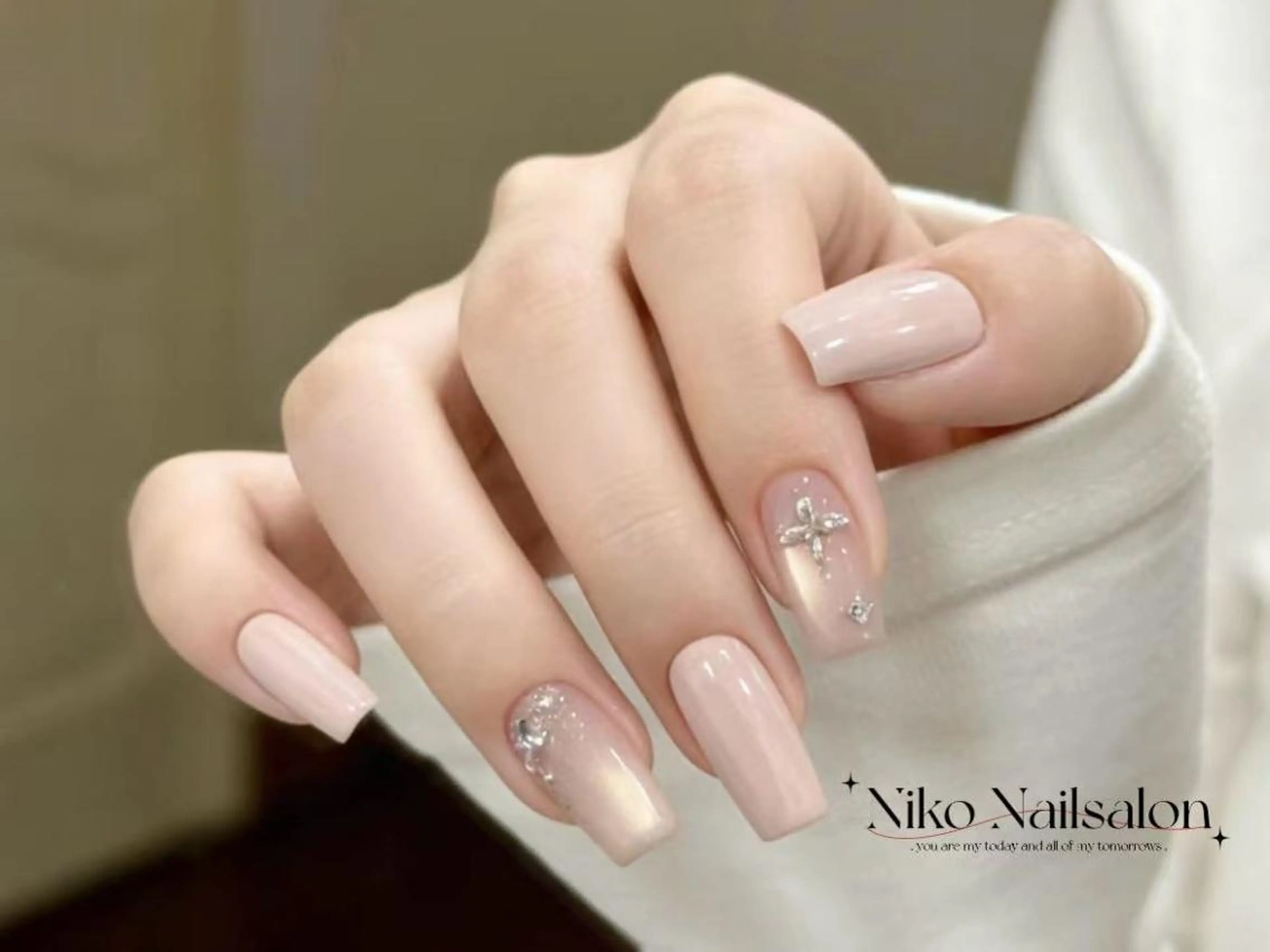 ネイル 長さ出し フットネイル フレンチネイル ジェルネイル ガラスフレンチ Nikoネイルサロン 本八幡店のネイルデザイン