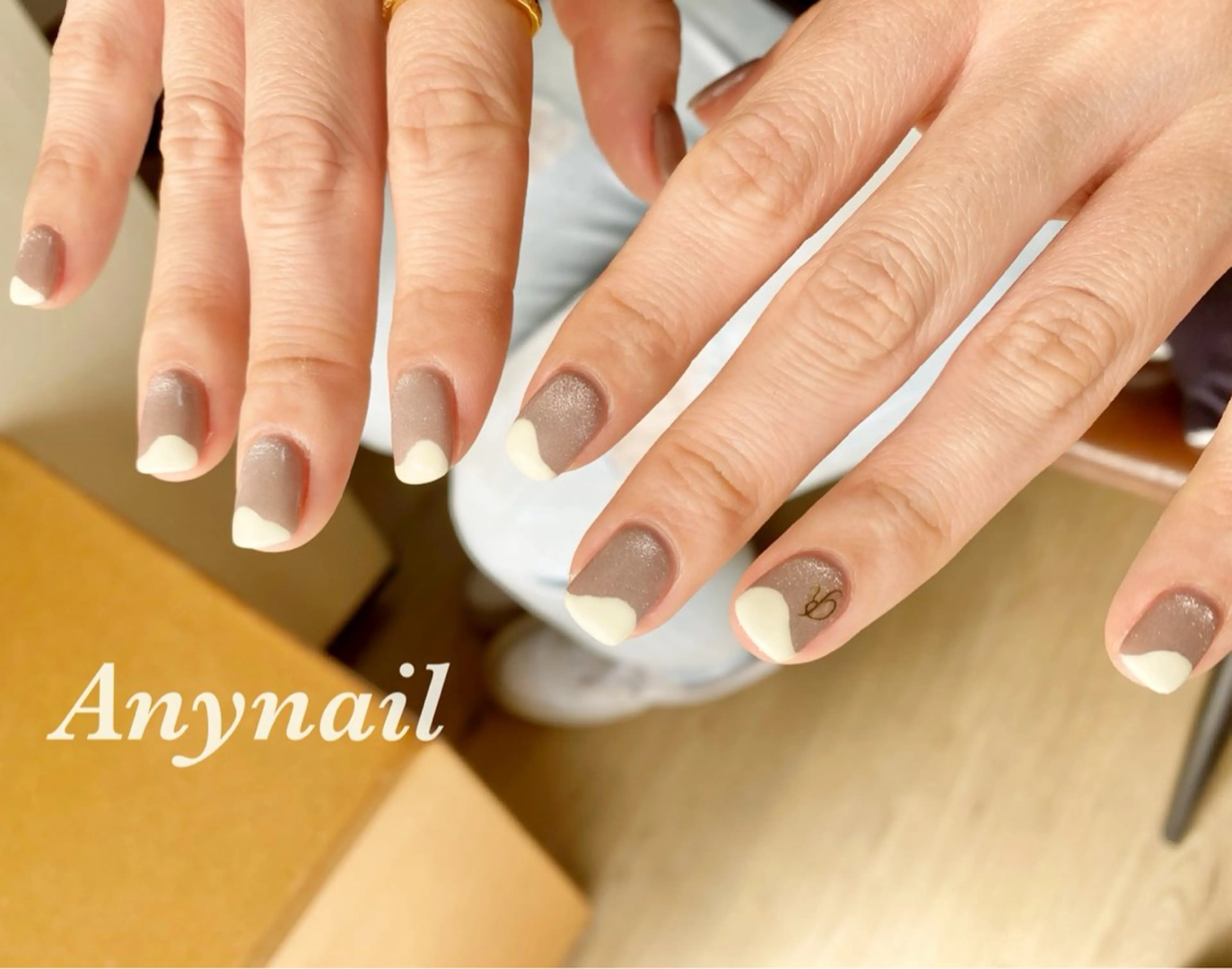 ネイル ブルー フレンチネイル マグネットネイル ニュアンスネイル ハンドネイル 岩澤 恵子のネイルデザイン