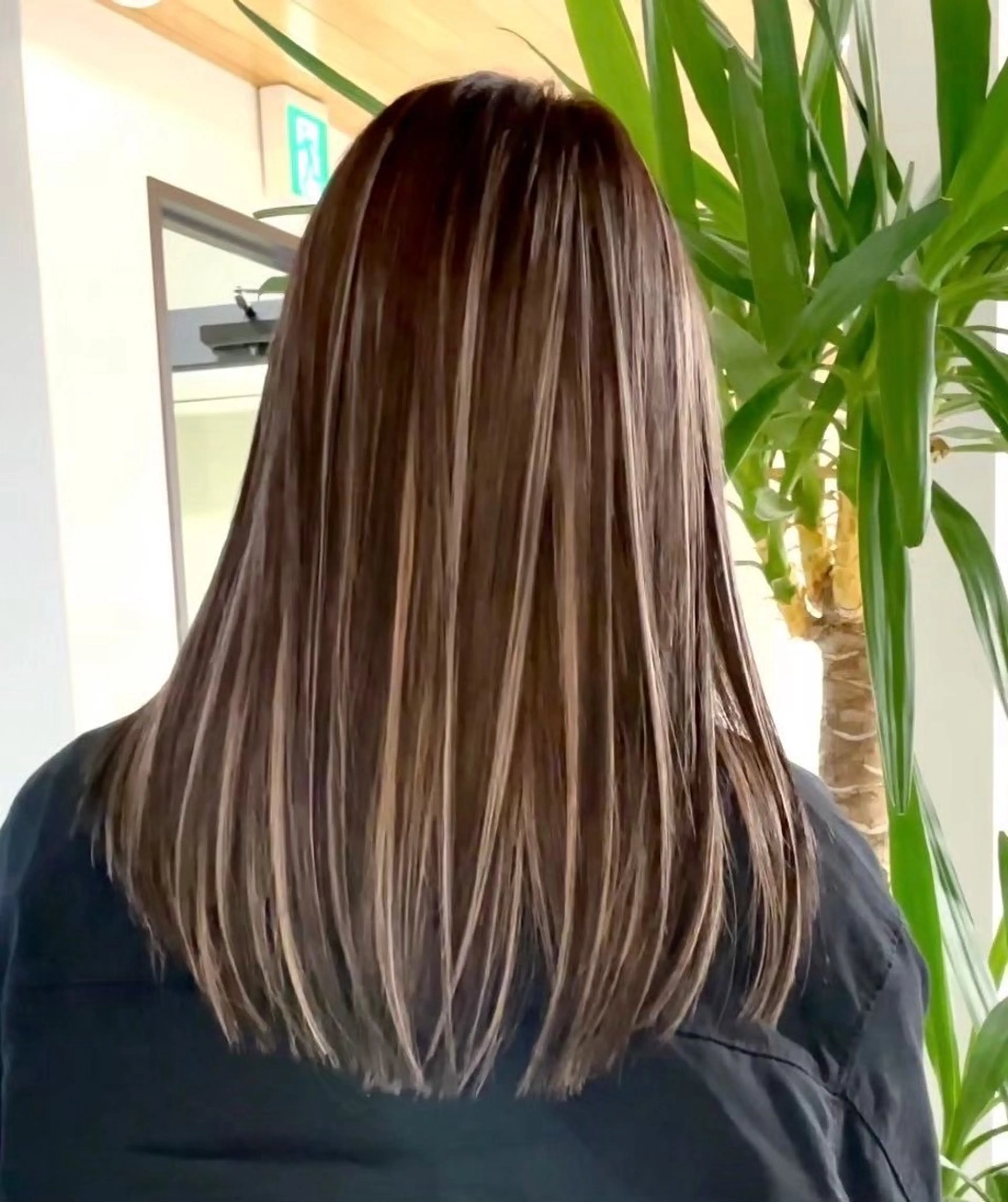 ロング カラー 神戸三宮 nanomiのヘアスタイル