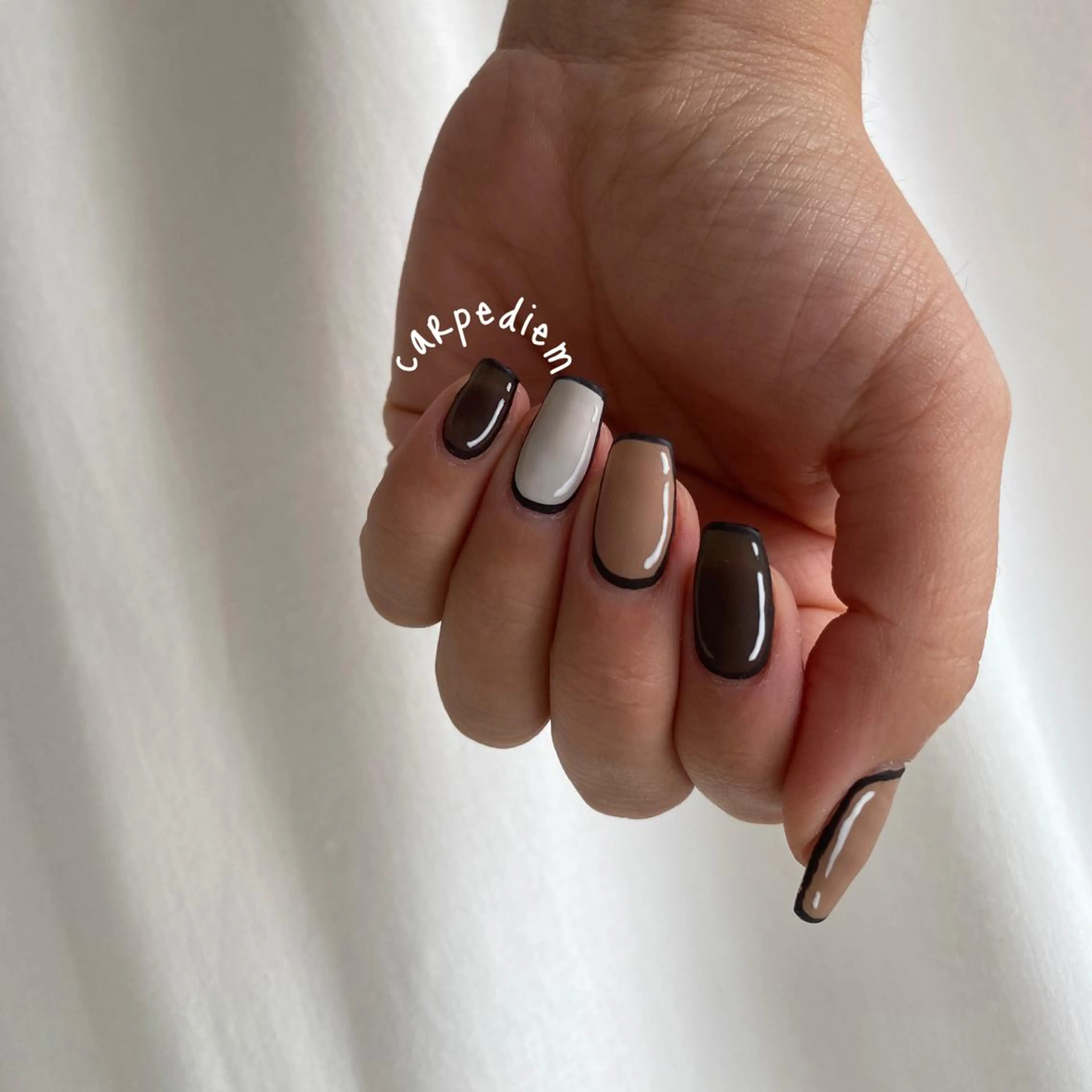 ネイル 城東区ネイルサロン carpediemのネイルデザイン