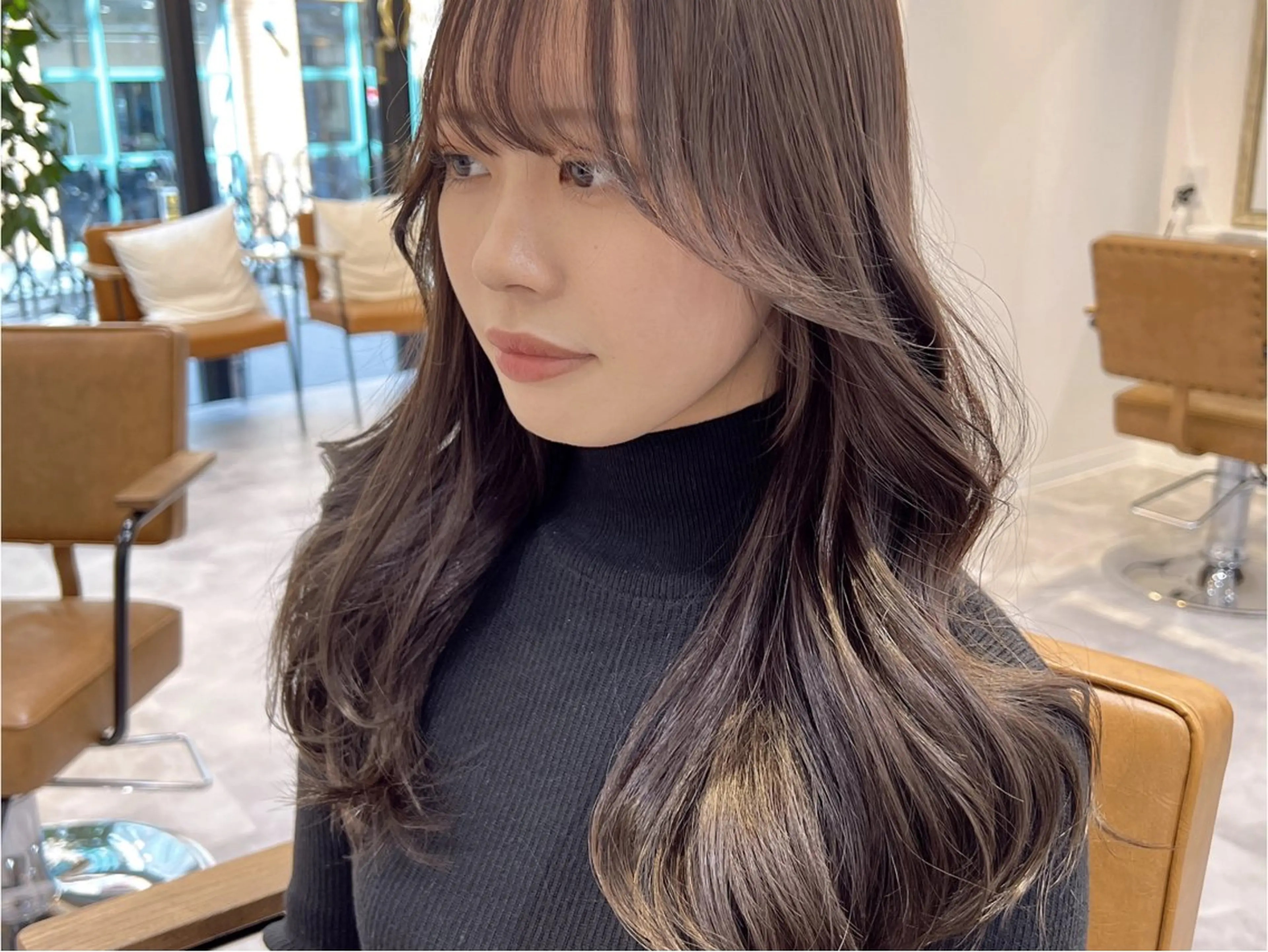 学校、仕事帰りに✨【コテ巻き付❣️】顔まわりカット+aujua5stepトリートメントの写真