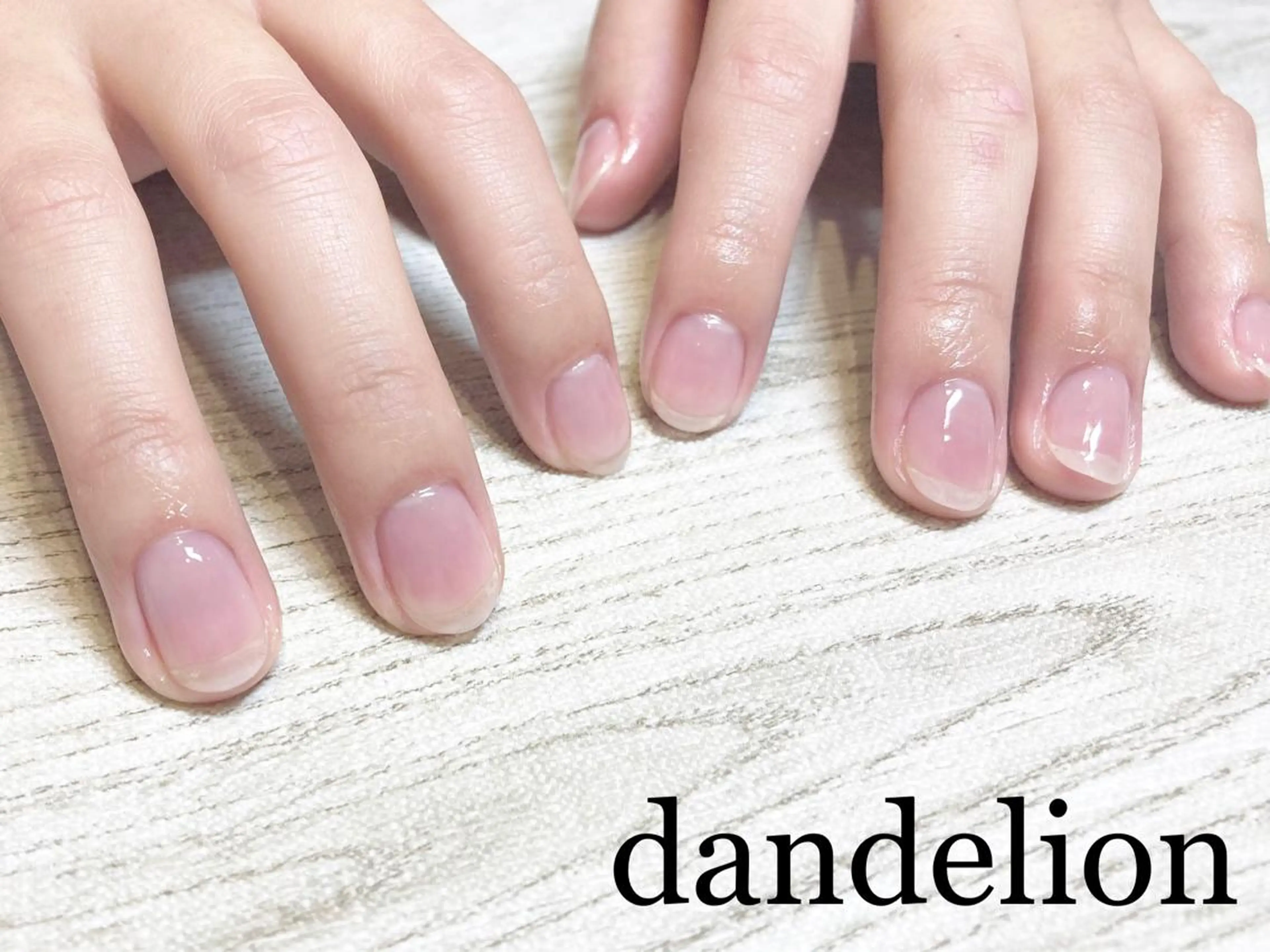 ネイル ハンドネイル ハンドケア dandelion ダンデライオンのネイルデザイン