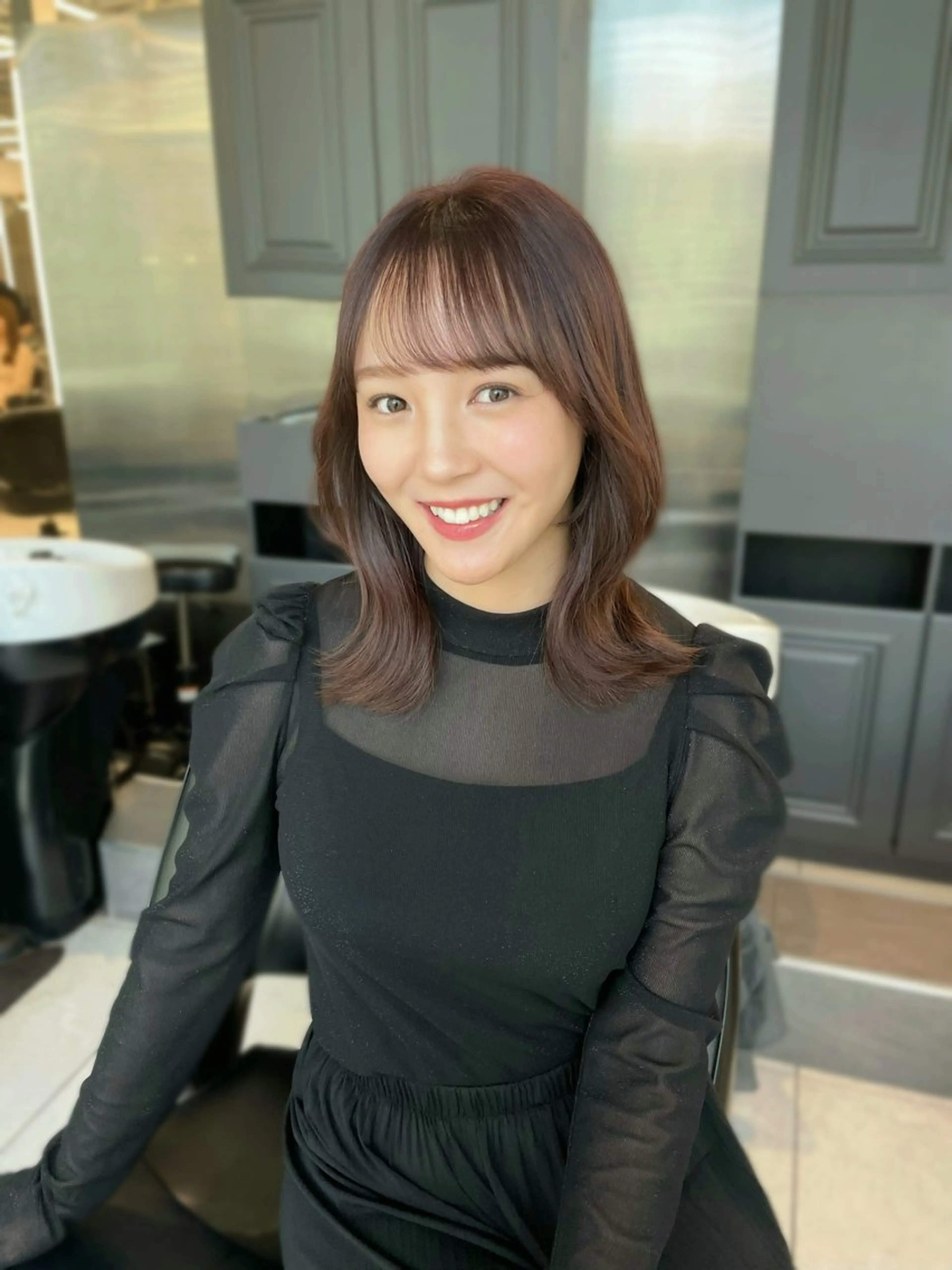 ミディアム カット ヘアカラー トリートメント 銀座／レイヤーカット 🤍内野すみれのヘアスタイル