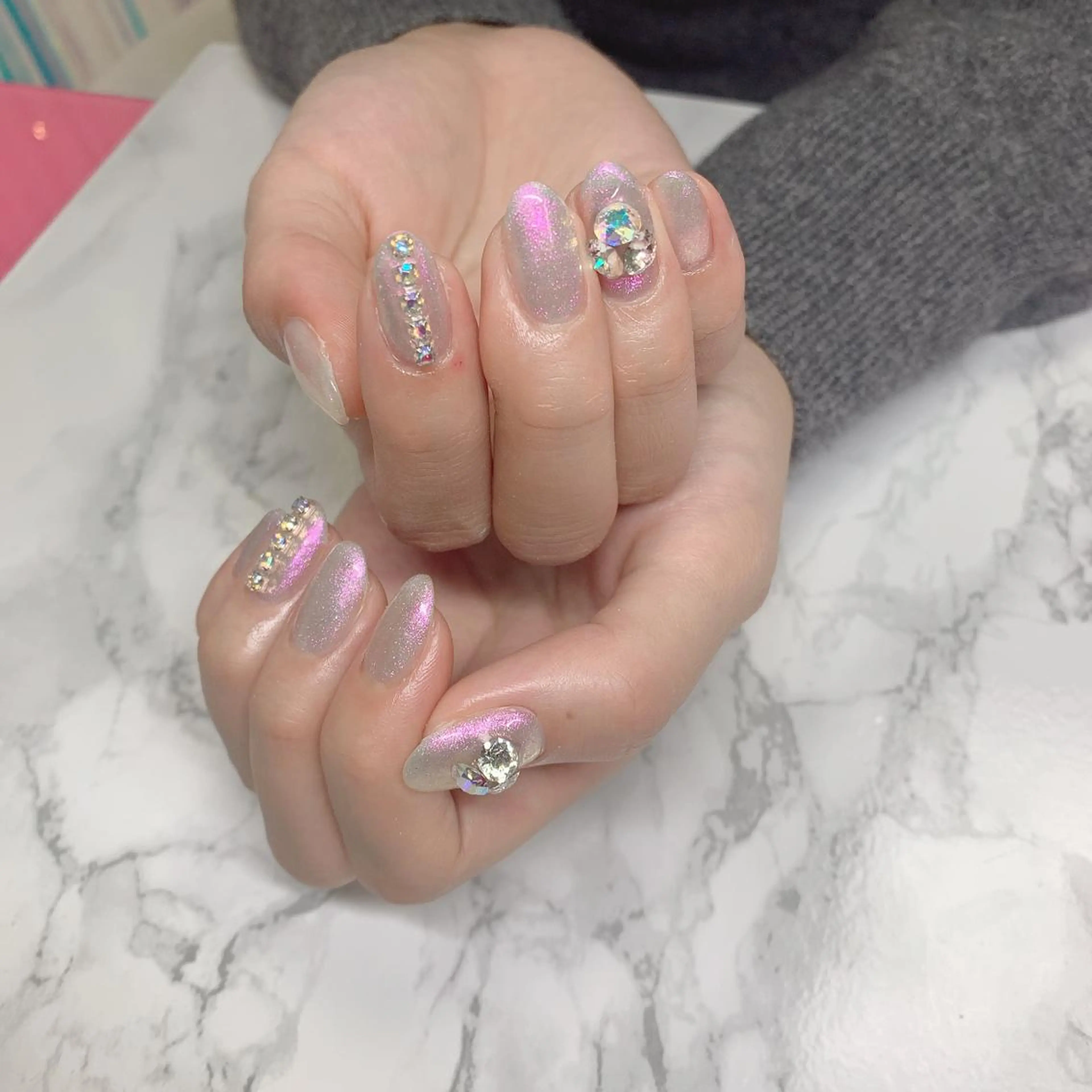 ネイル はな💎ネイル ワンホン、長さ出しのネイルデザイン