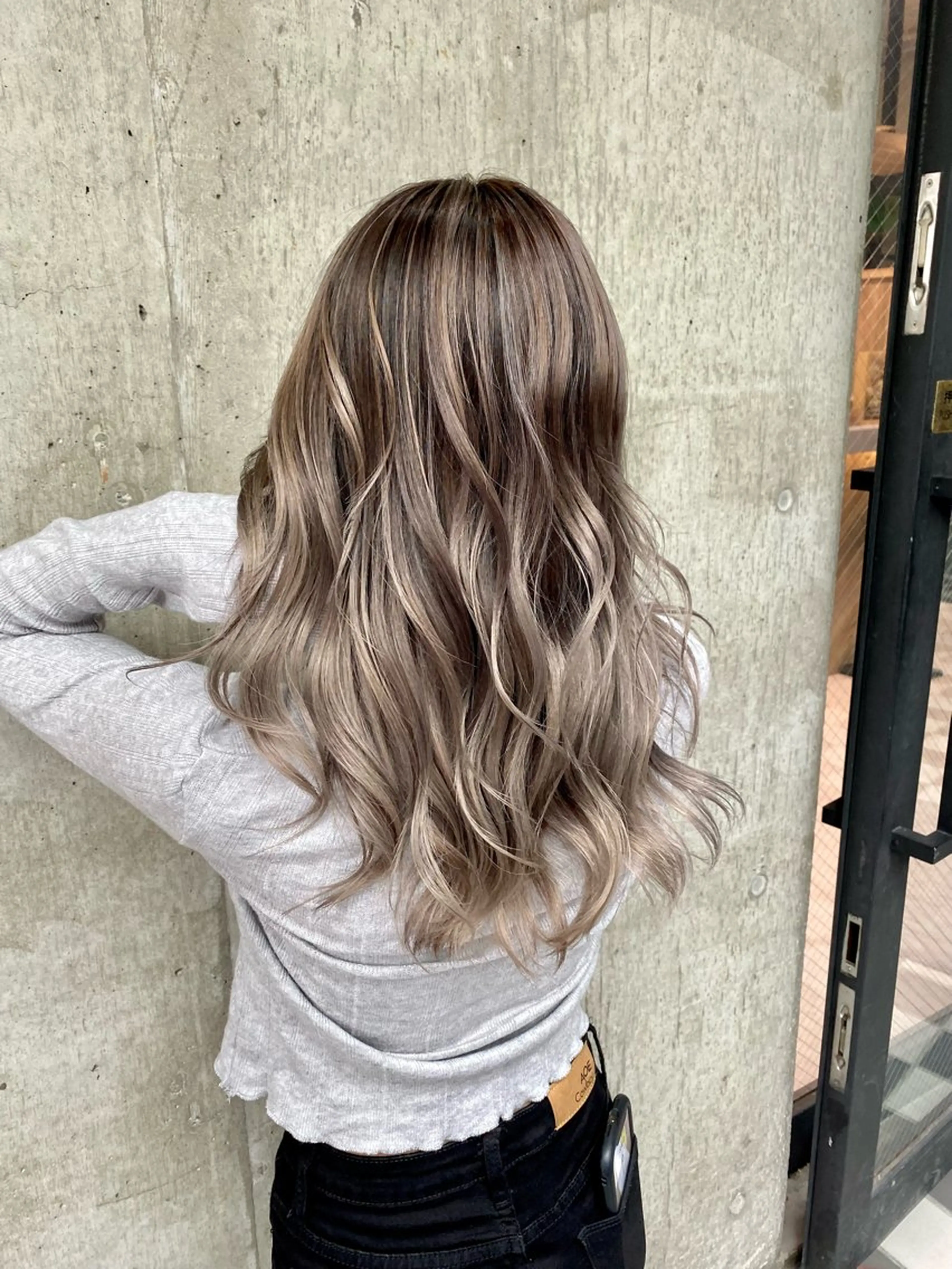 ロング レイヤーカット 🦋MAHO🦋 デザインカラーのヘアスタイル