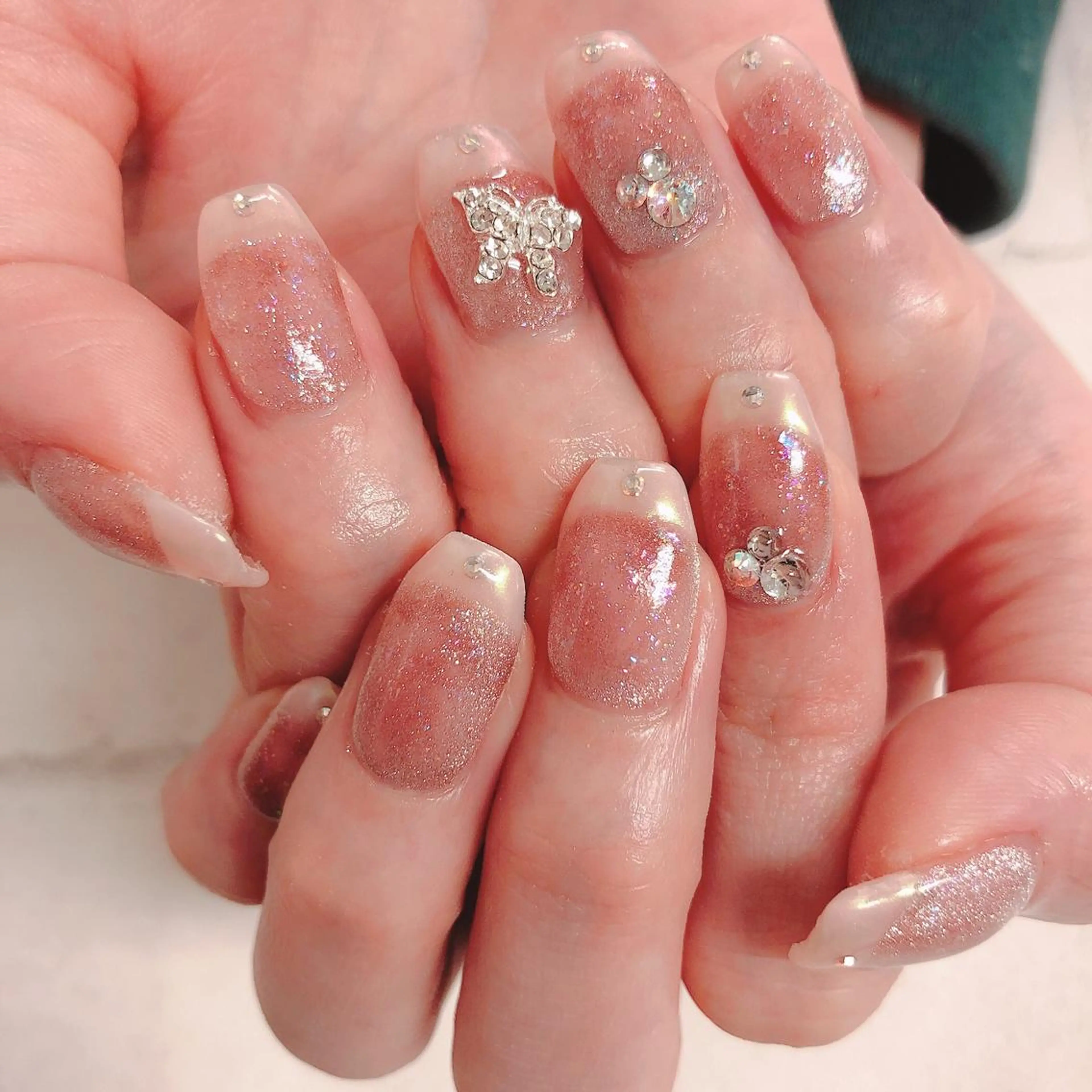 ネイル オーロラネイル フレンチネイル マグネットネイル ミラーネイル ピンク ono megumiのネイルデザイン