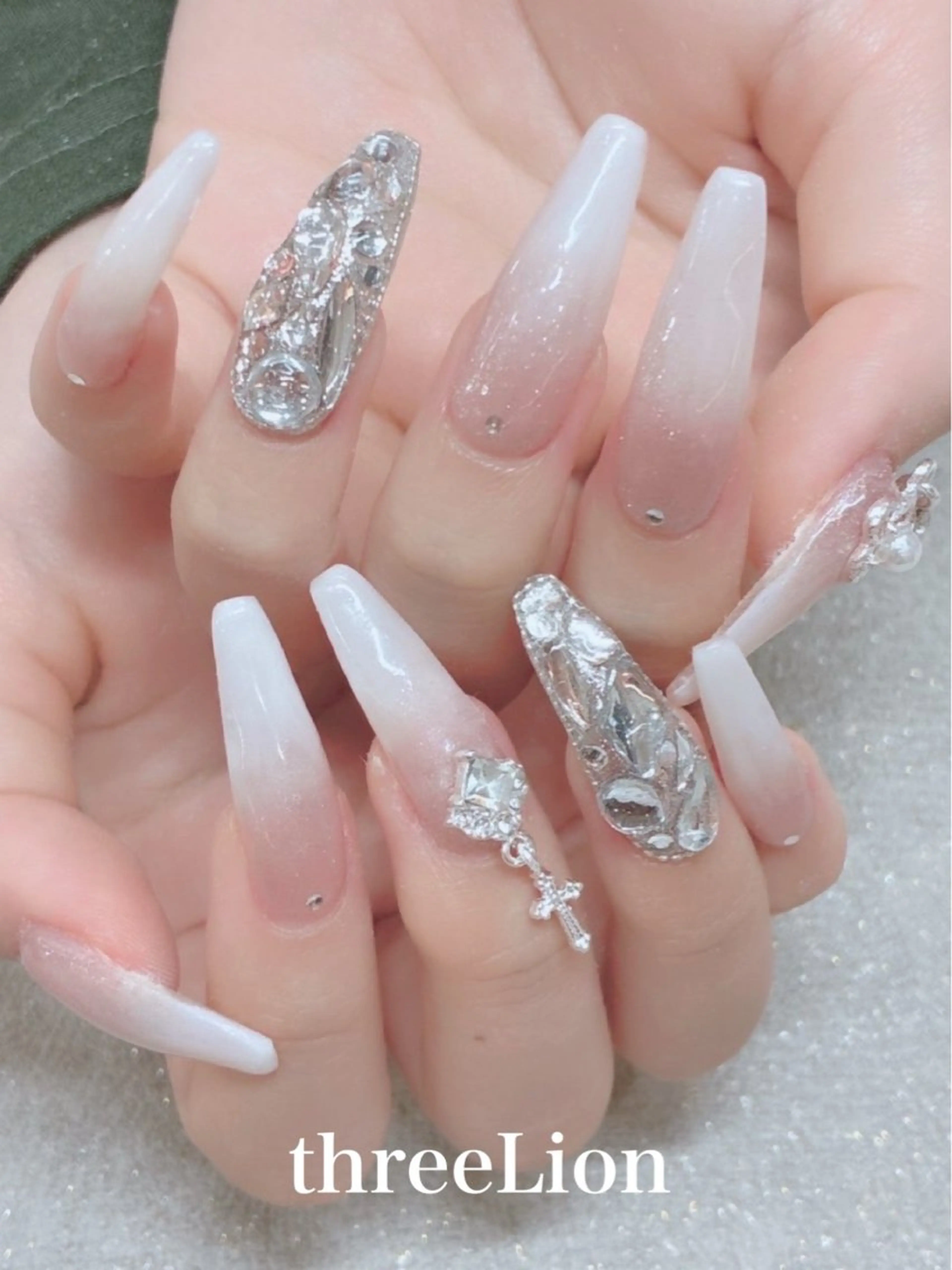 ネイル グラデーション ロングネイル スカルプネイル シンプルネイル ハンドネイル threeLion ネイル&アイラッシュのネイルデザイン