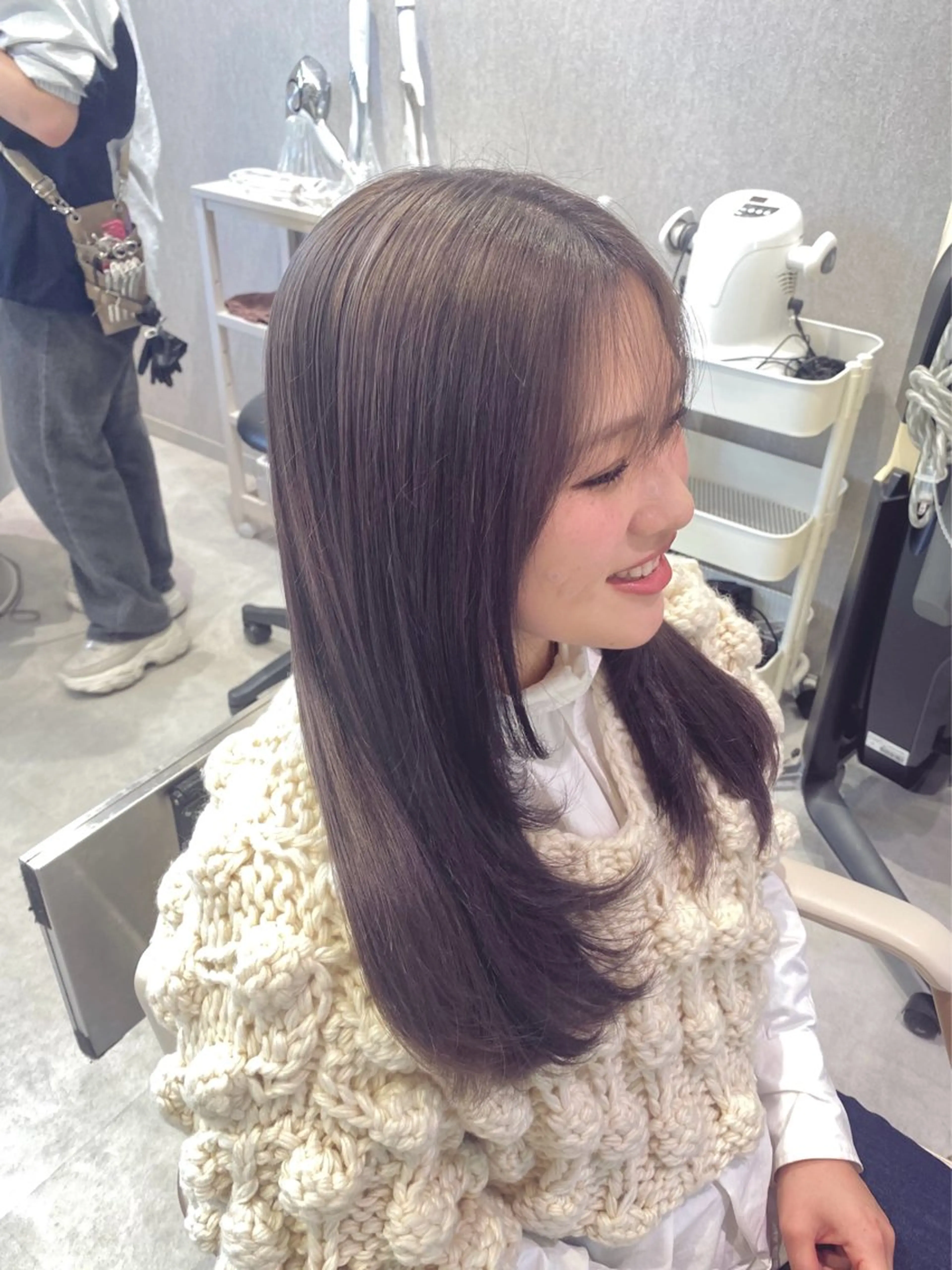 ロング カラー ベージュカラー 透明感カラー ラベンダーカラー ラベンダーベージュ レイヤーカット カット ヘアカラー トリートメント 低ダメージ施術/ 🐮牛木 史裕🐮のヘアスタイル